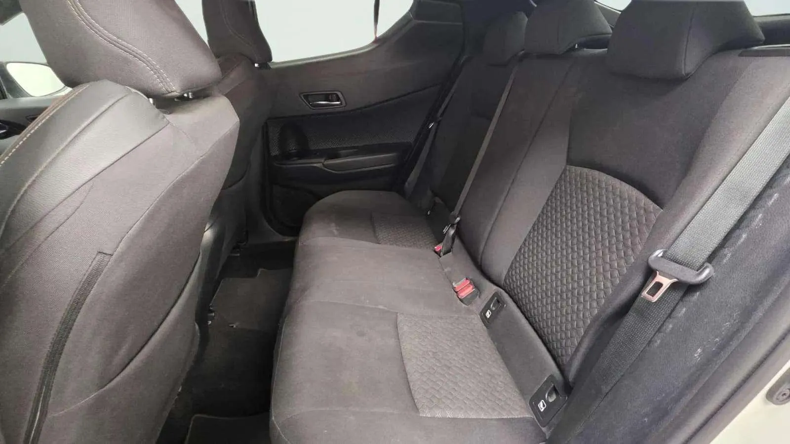 Toyota C-HR 1.8 125H Active - foto 14