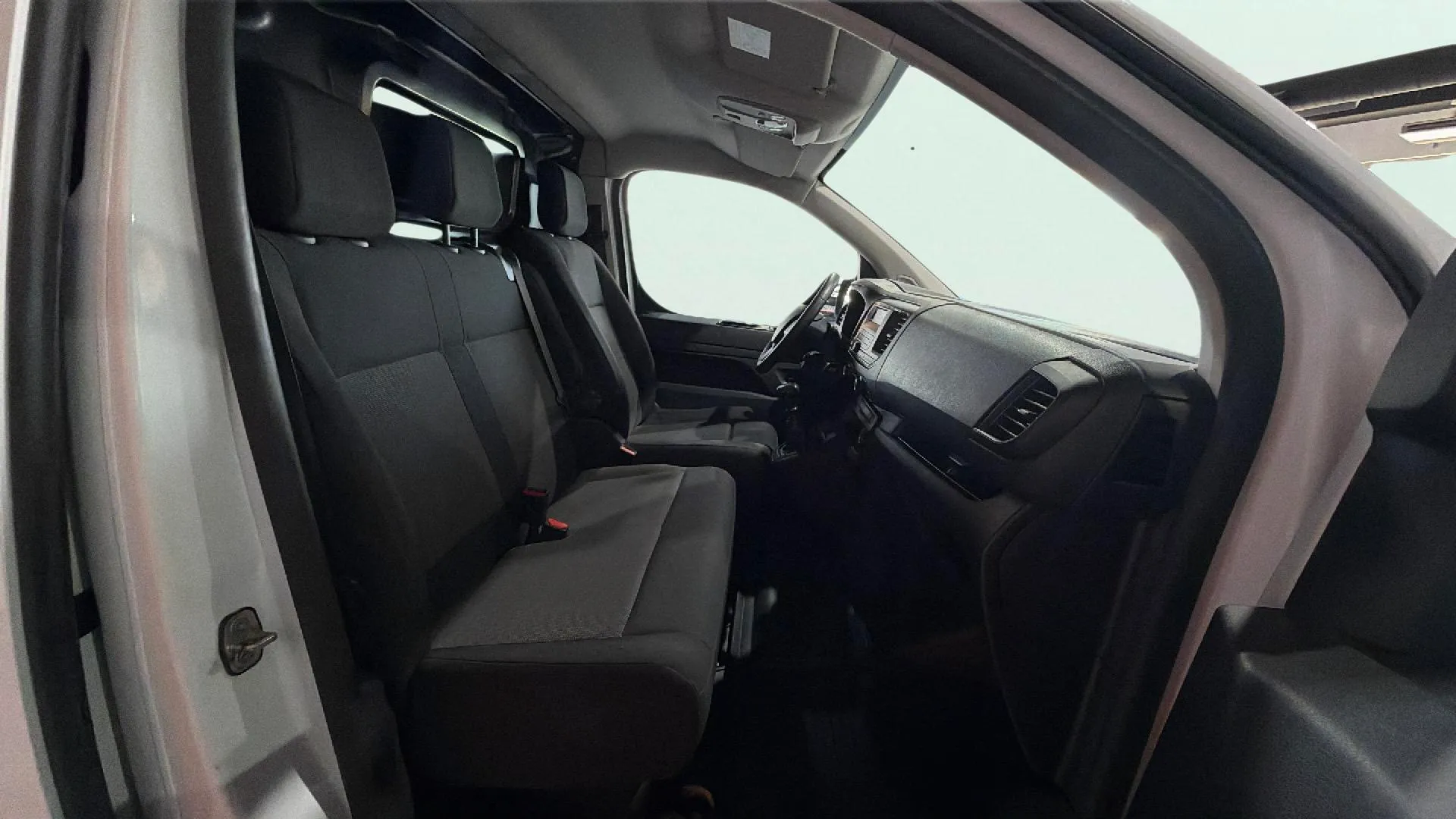 Toyota Proace 1.5D GX Plus 1 plazas 2PT L1 - foto 14