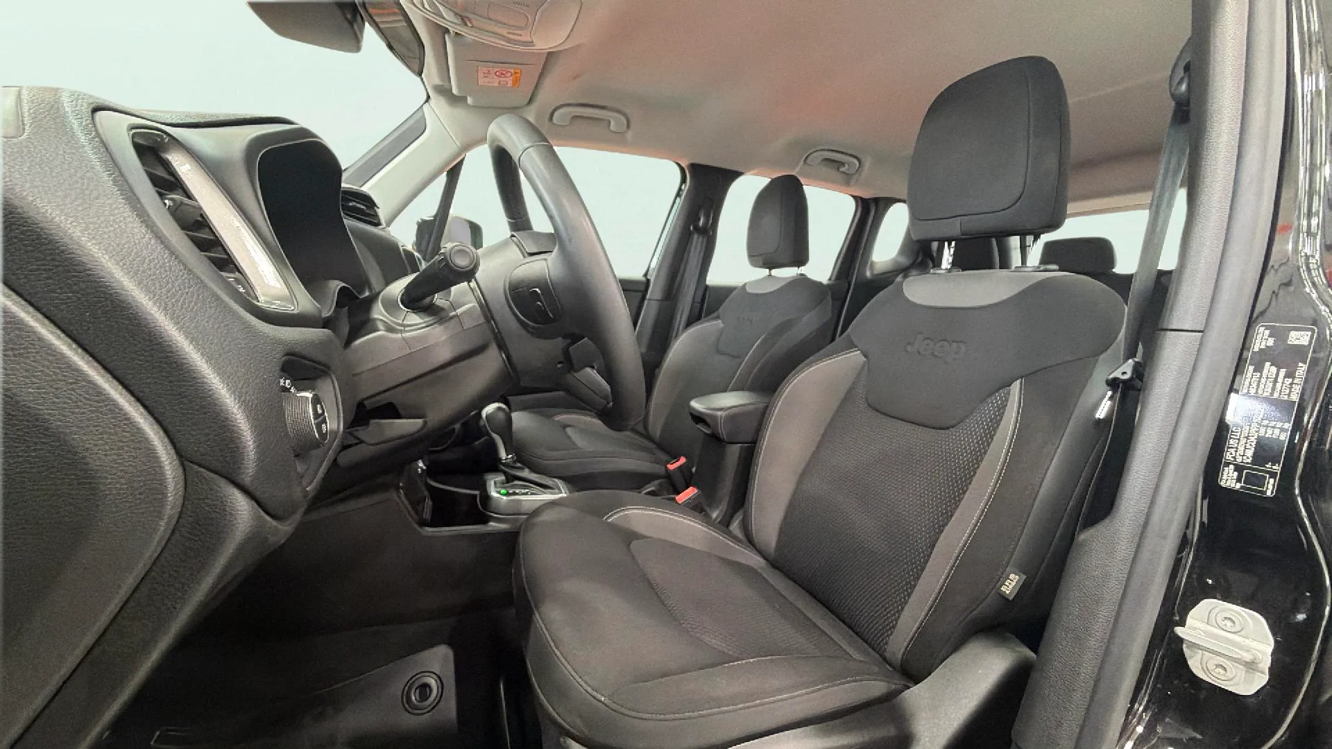 Jeep Renegade eHybrid 1.5 Longitude ATX - foto 12