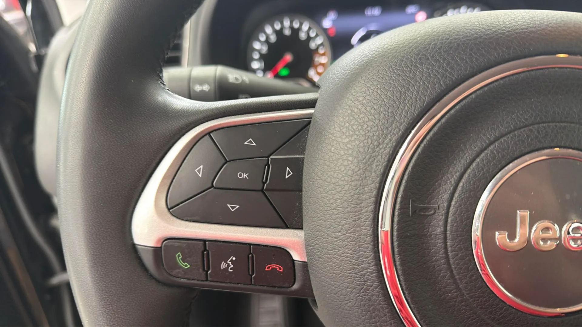 Jeep Renegade eHybrid 1.5 Longitude ATX - foto 13