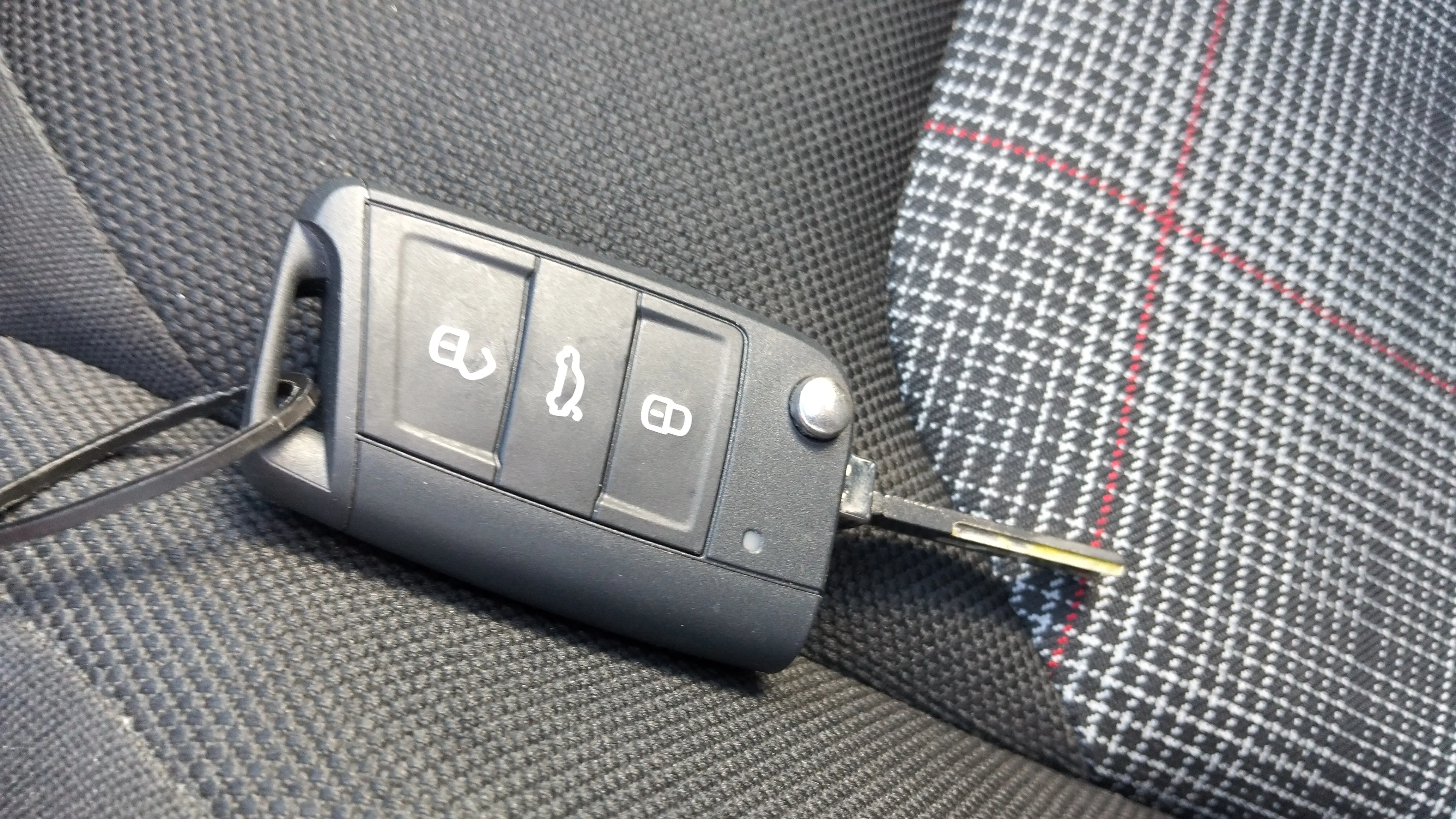 Volkswagen Polo GTI 2.0 TSI DSG - foto 27