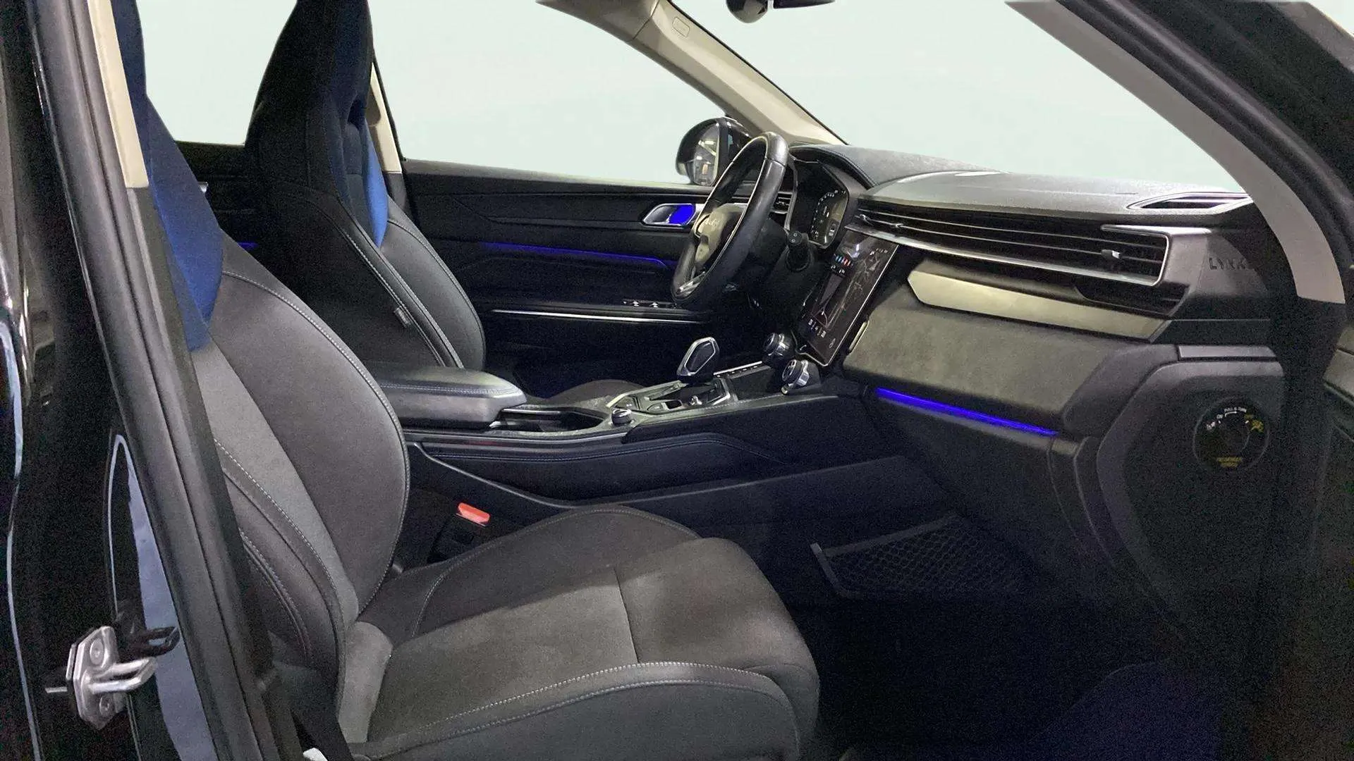 Lynk & Co 01 1.5 PHEV - foto 9