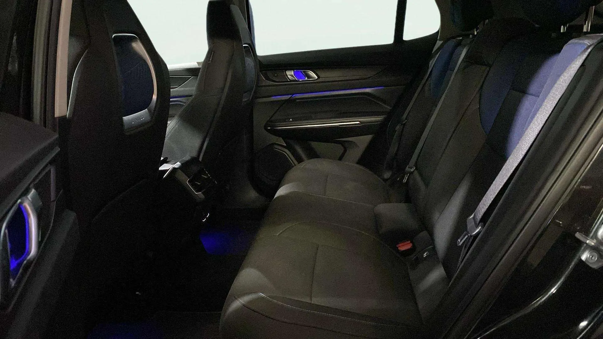 Lynk & Co 01 1.5 PHEV - foto 8