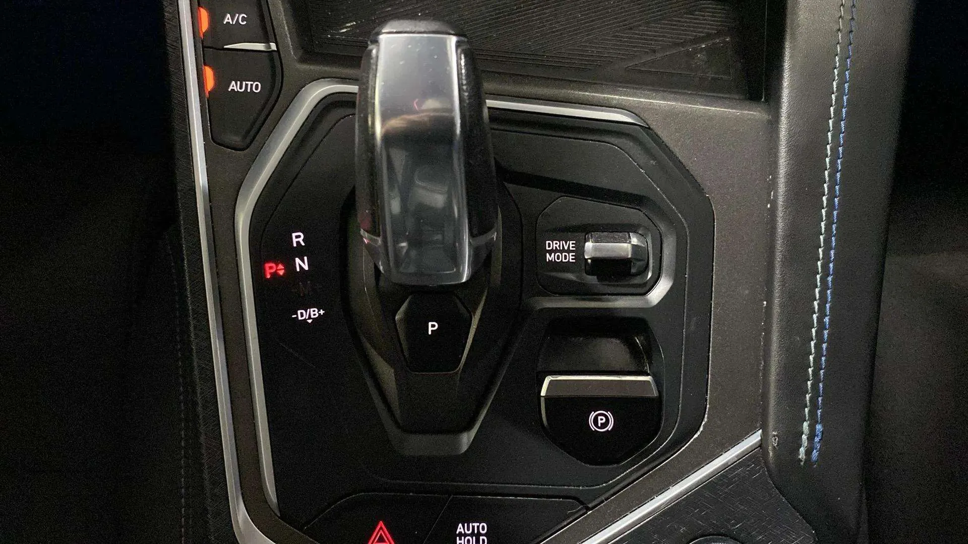 Lynk & Co 01 1.5 PHEV - foto 14