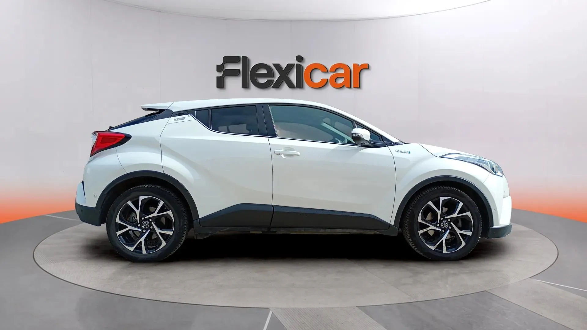 Toyota C-HR 1.8 125H Active - foto 2