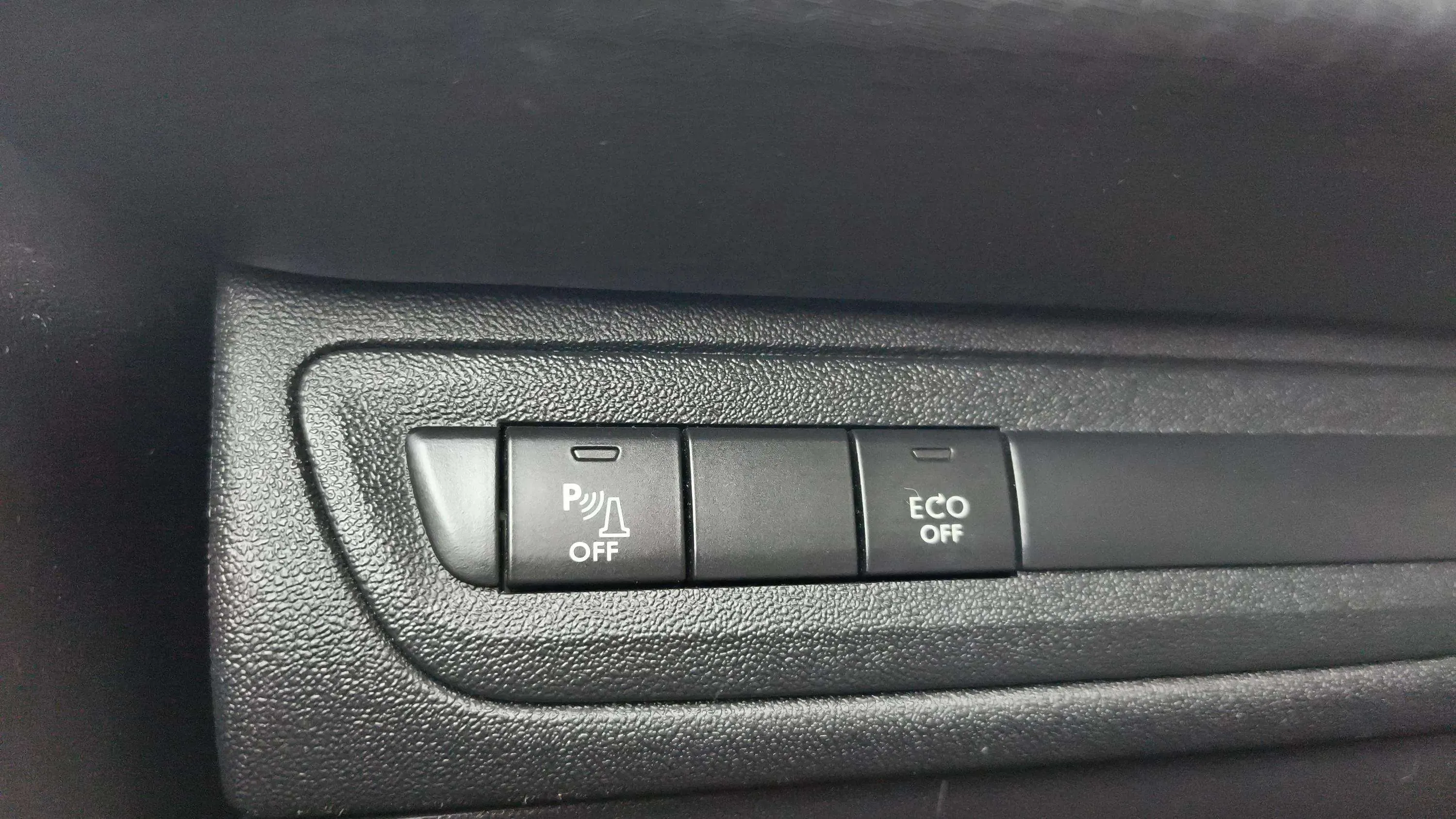 Peugeot 2008 Allure 1.6 BlueHDi - foto 23