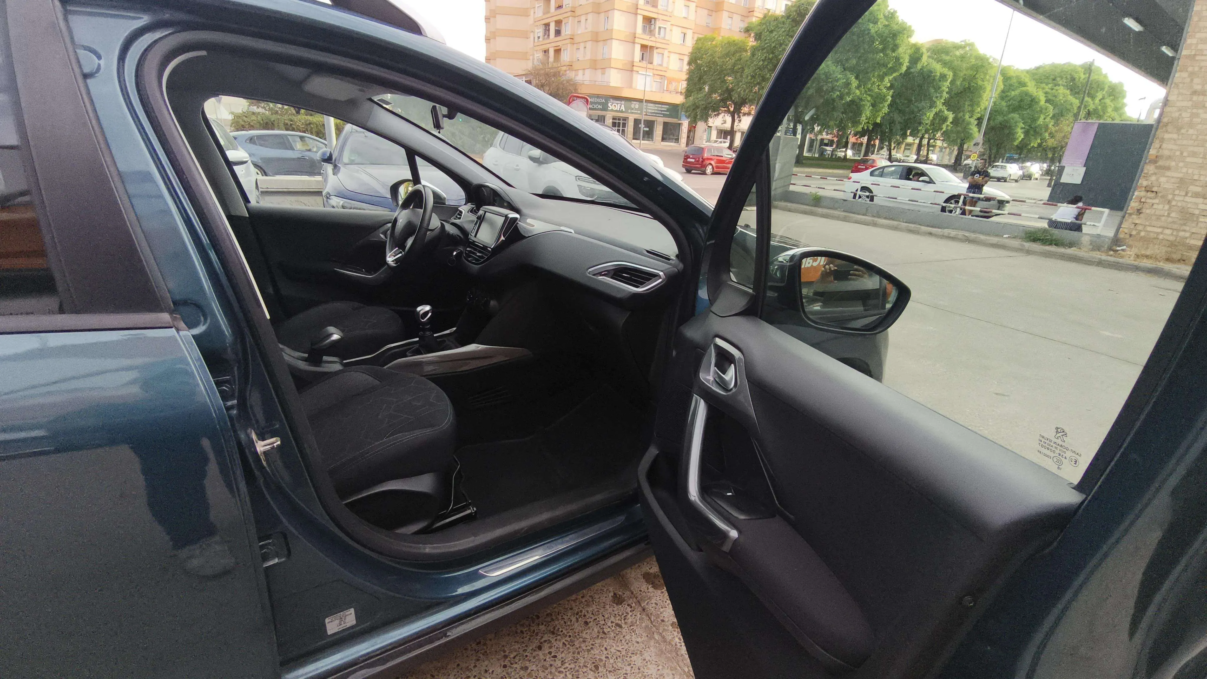Peugeot 2008 Allure 1.6 BlueHDi - foto 13