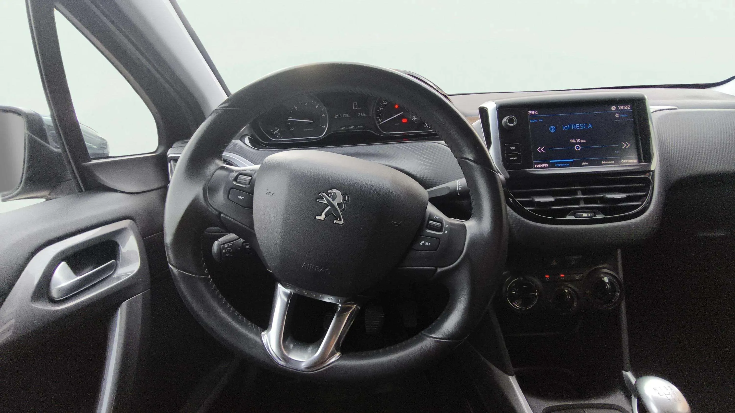 Peugeot 2008 Allure 1.6 BlueHDi - foto 11