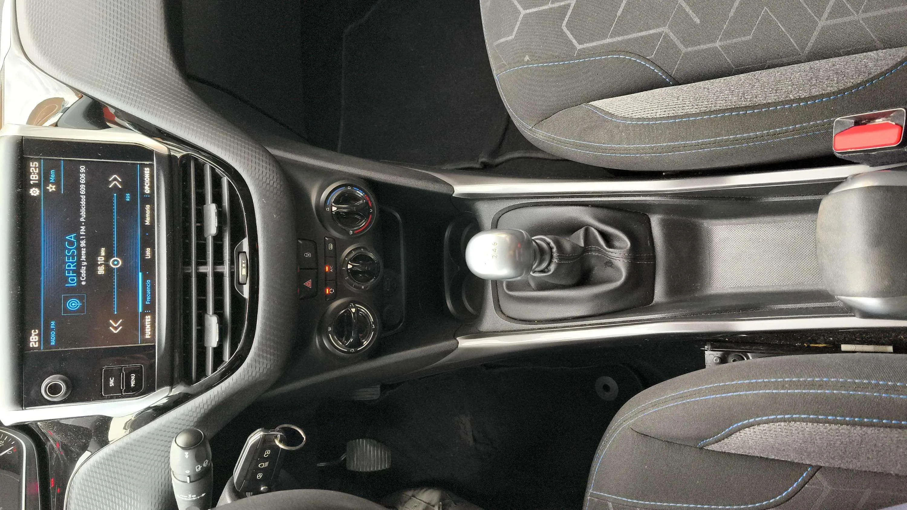 Peugeot 2008 Allure 1.6 BlueHDi - foto 16