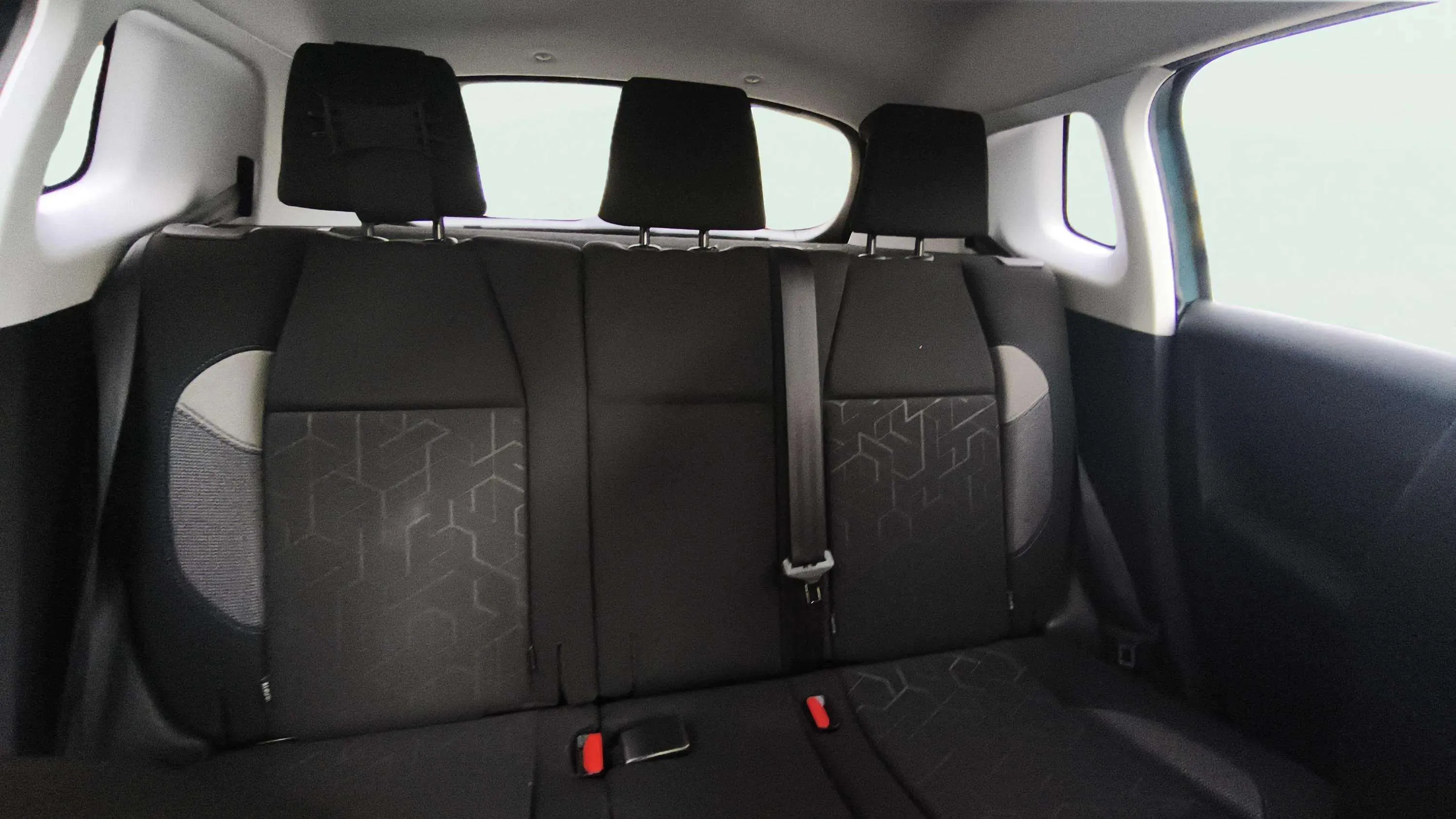 Peugeot 2008 Allure 1.6 BlueHDi - foto 15