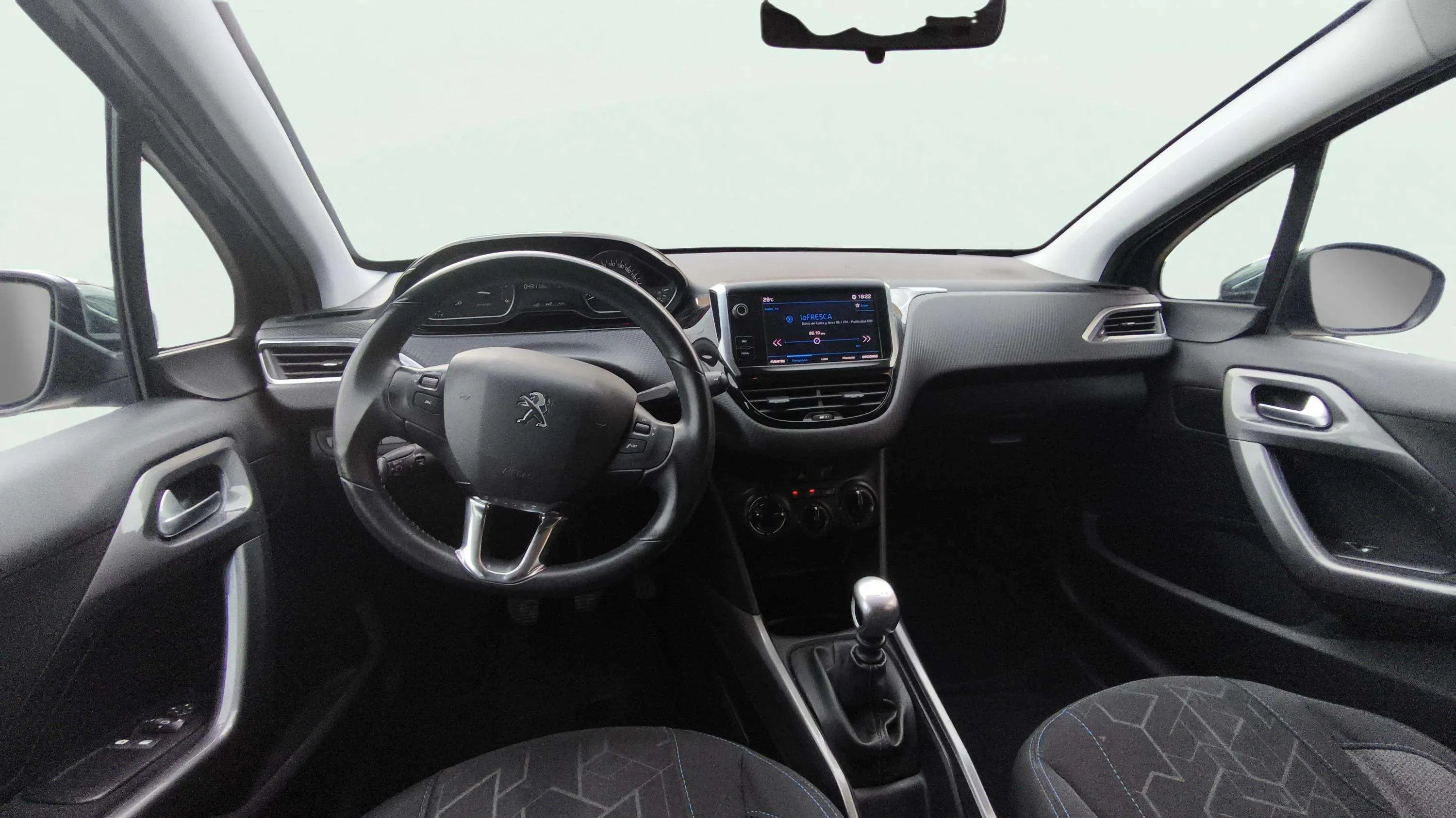 Peugeot 2008 Allure 1.6 BlueHDi - foto 9