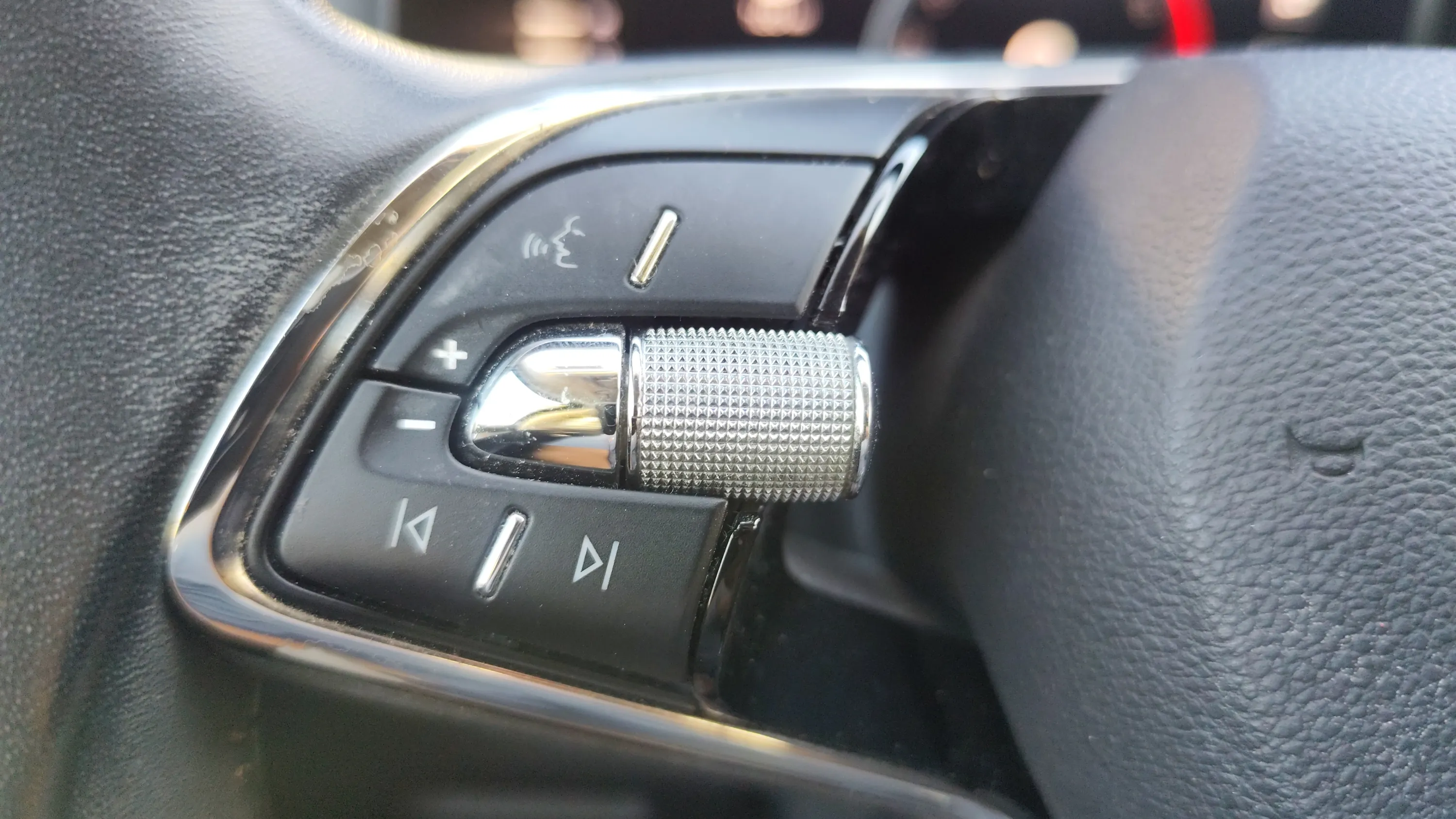 Škoda Karoq 1.5 TSI ACT Ambition - foto 15