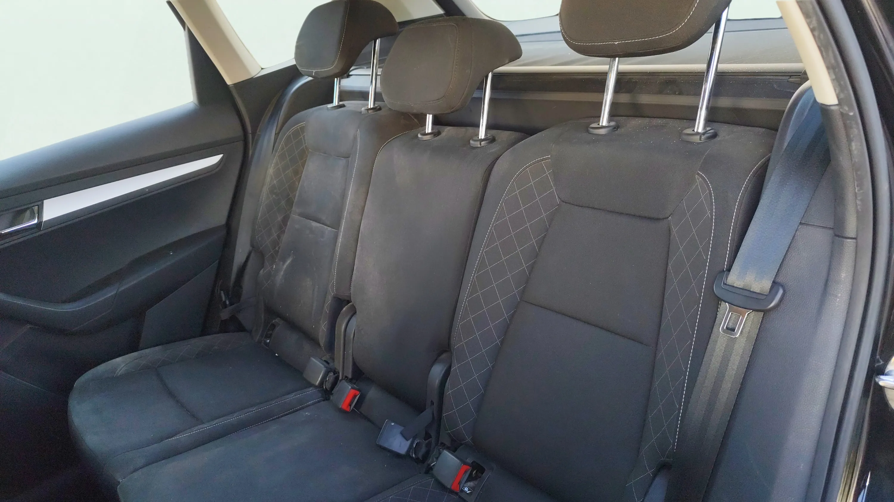 Škoda Karoq 1.5 TSI ACT Ambition - foto 21
