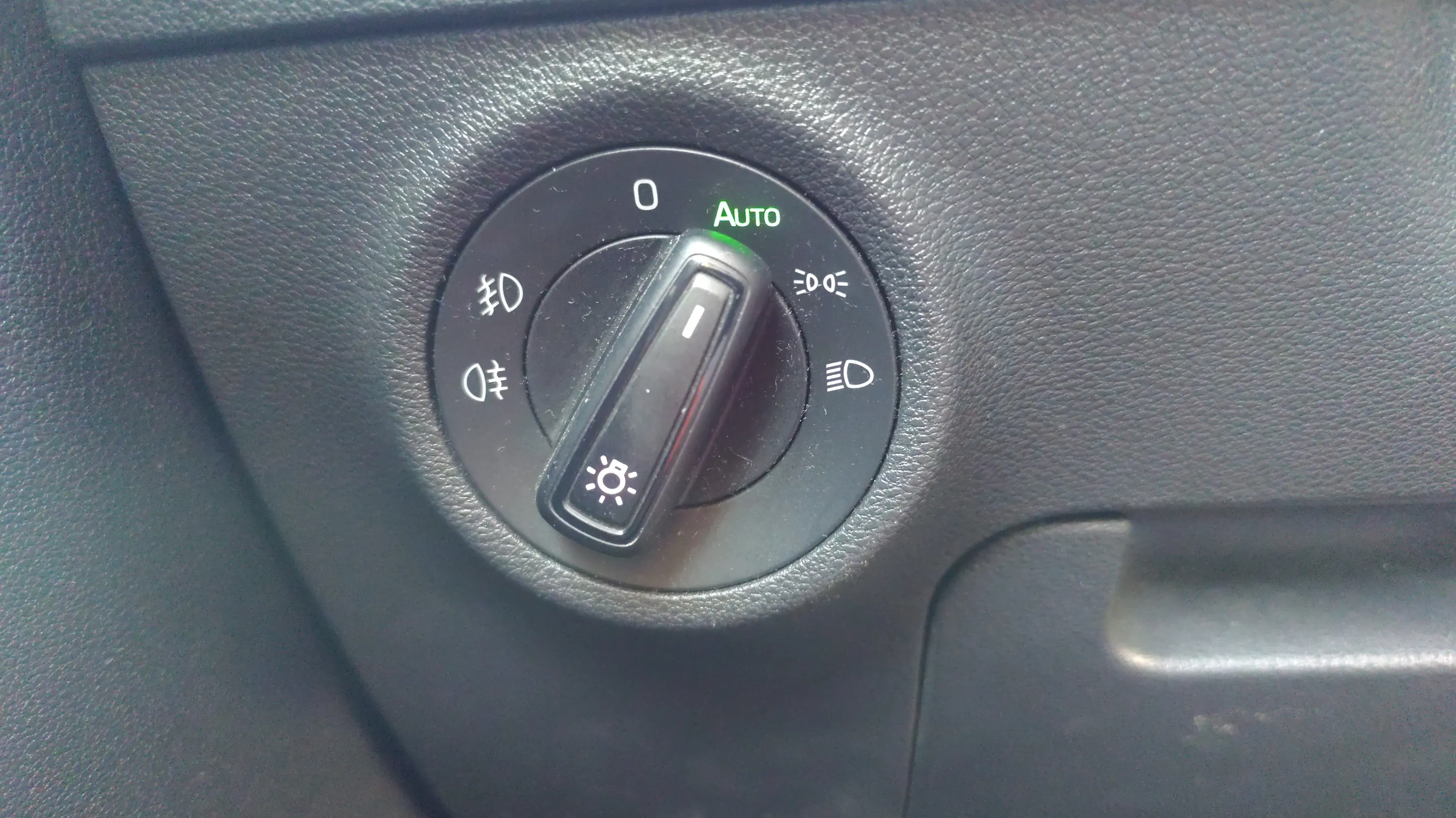 Škoda Karoq 1.5 TSI ACT Ambition - foto 19