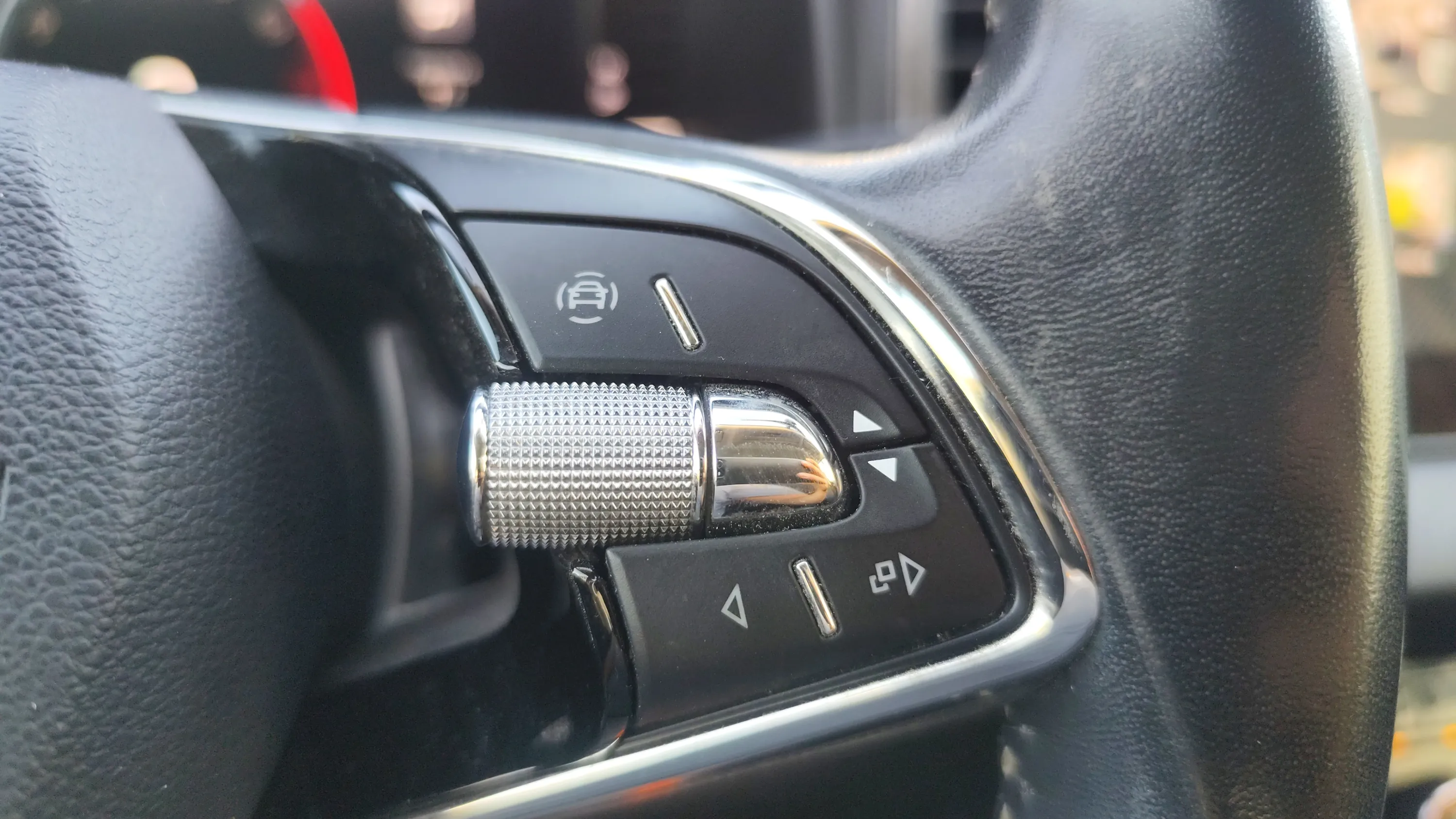 Škoda Karoq 1.5 TSI ACT Ambition - foto 16
