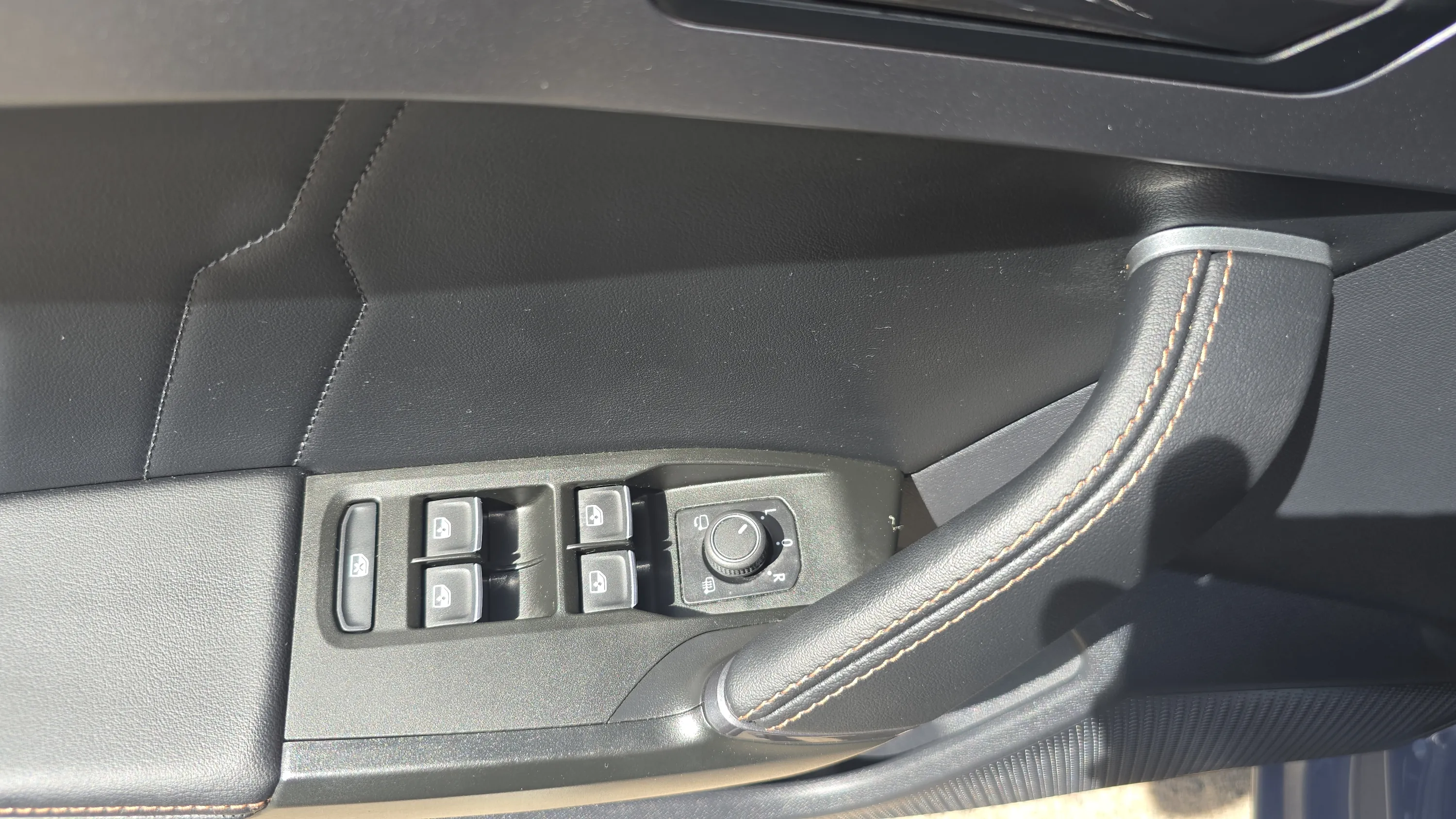 Cupra León 1.5 eTSI DSG - foto 17