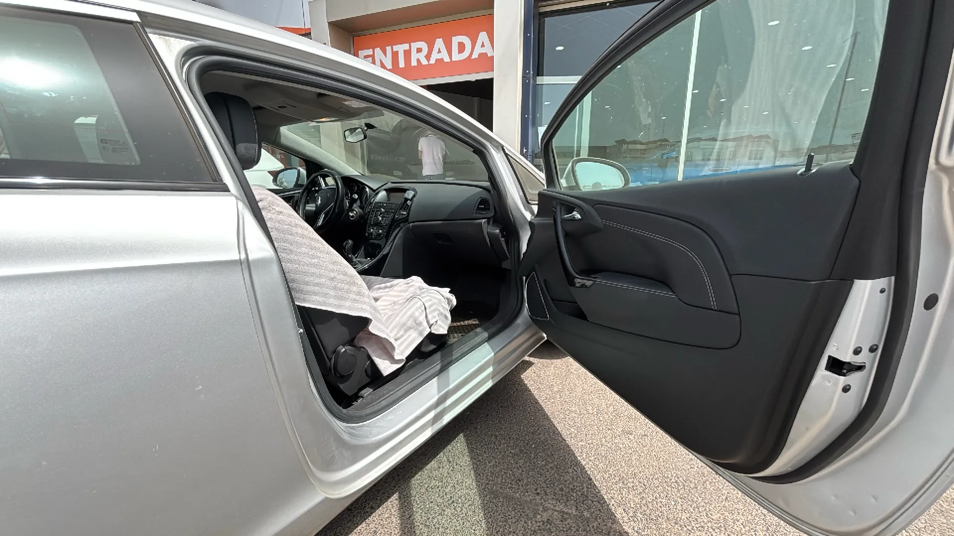 Opel Astra 1.4 Turbo Dynamic - foto 9