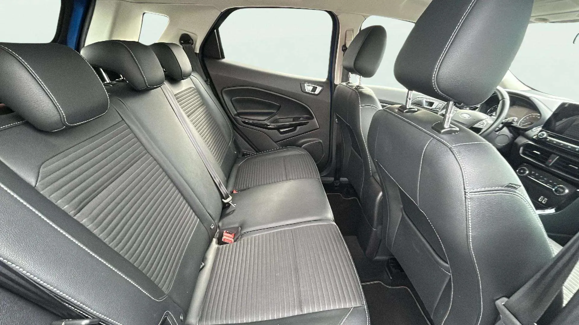 Ford EcoSport 1.0T EcoBoost Titanium - foto 19