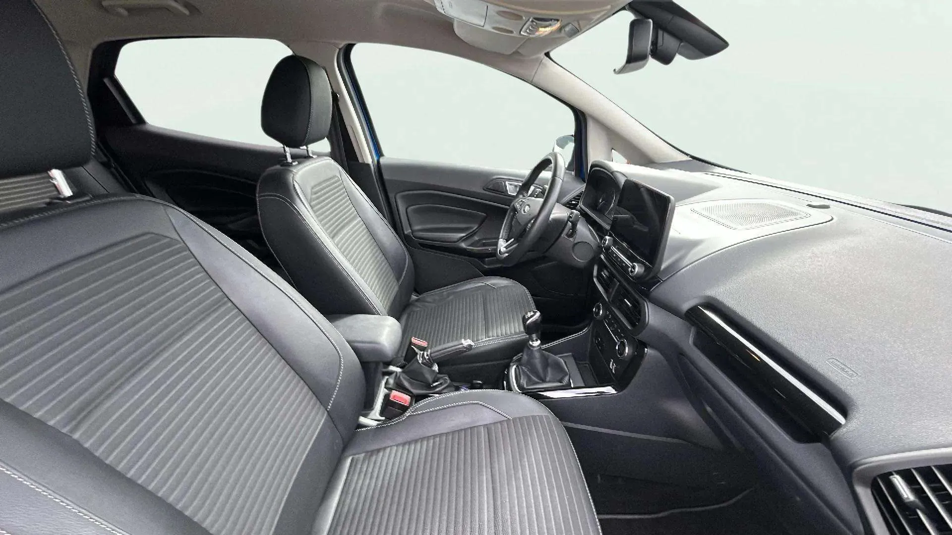 Ford EcoSport 1.0T EcoBoost Titanium - foto 22