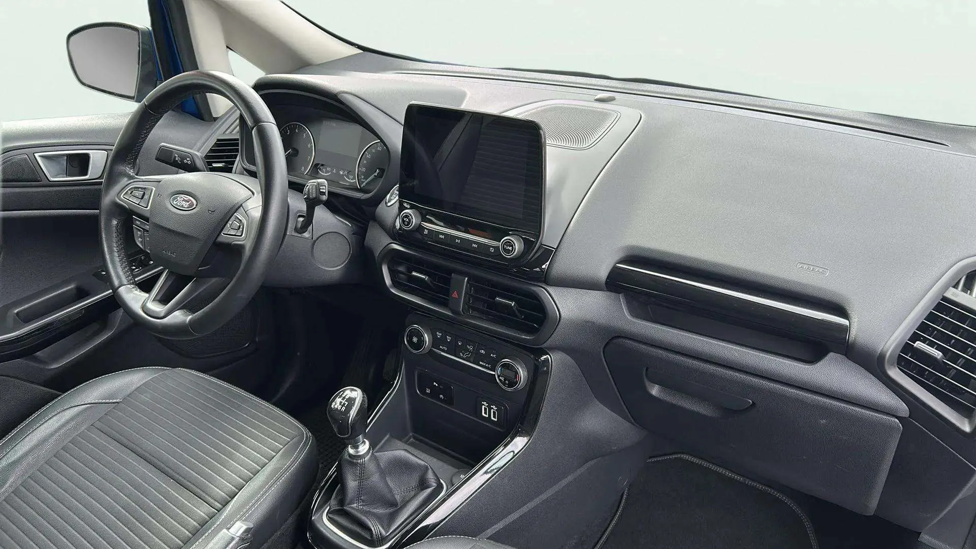 Ford EcoSport 1.0T EcoBoost Titanium - foto 21