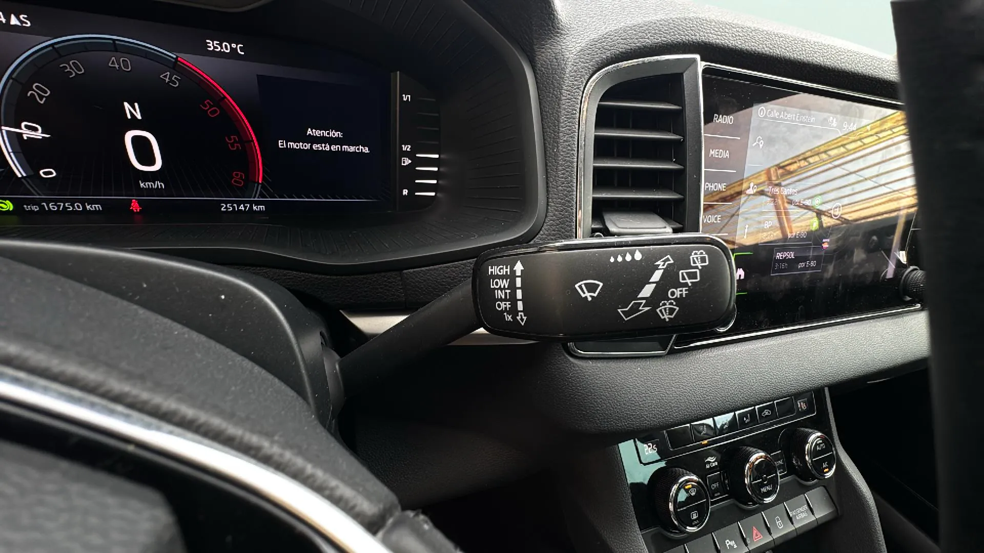 Škoda Karoq 2.0 TDI DSG 4x4 Ambition - foto 17