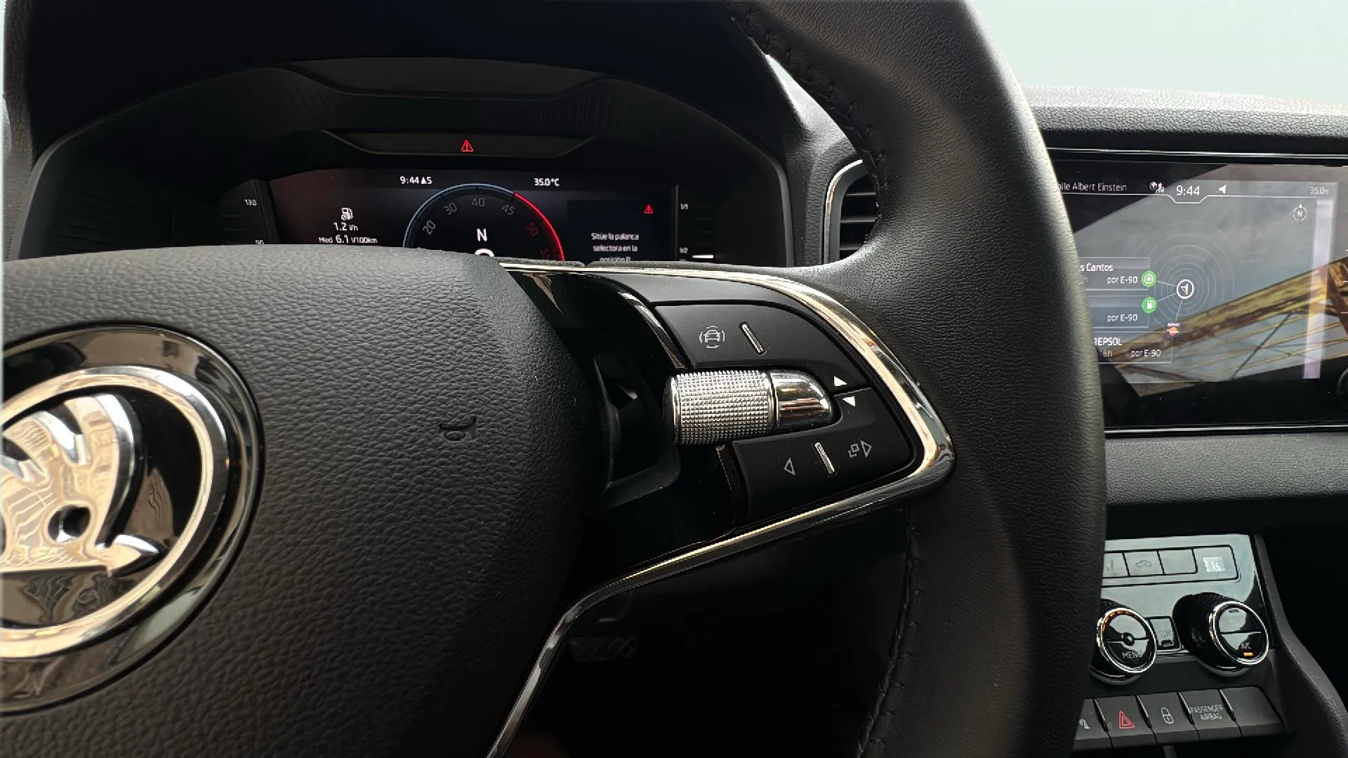Škoda Karoq 2.0 TDI DSG 4x4 Ambition - foto 14