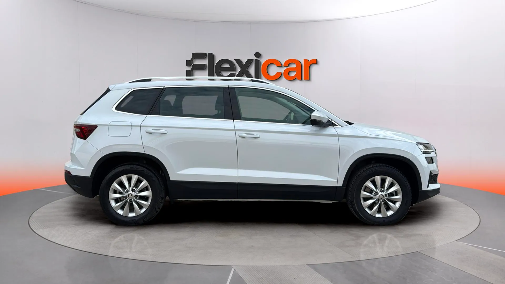 Škoda Karoq 2.0 TDI DSG 4x4 Ambition - foto 2