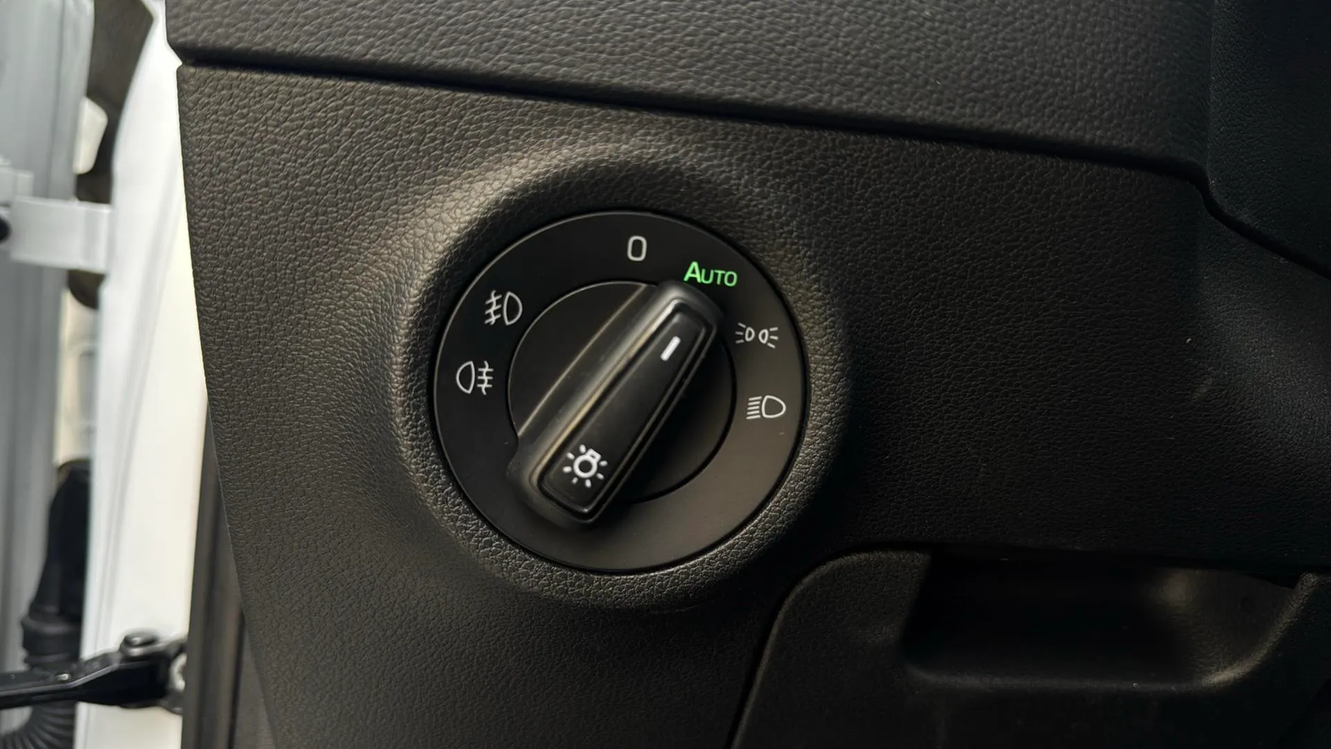 Škoda Karoq 2.0 TDI DSG 4x4 Ambition - foto 22