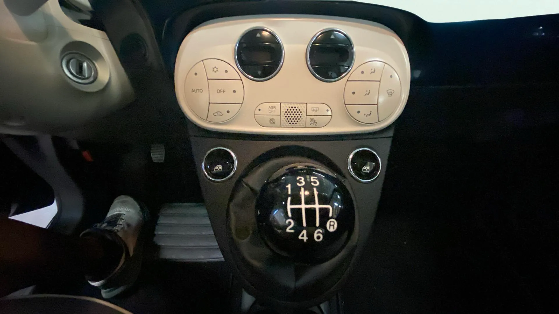 Fiat 500 Connect 1.0 Hybrid - foto 18