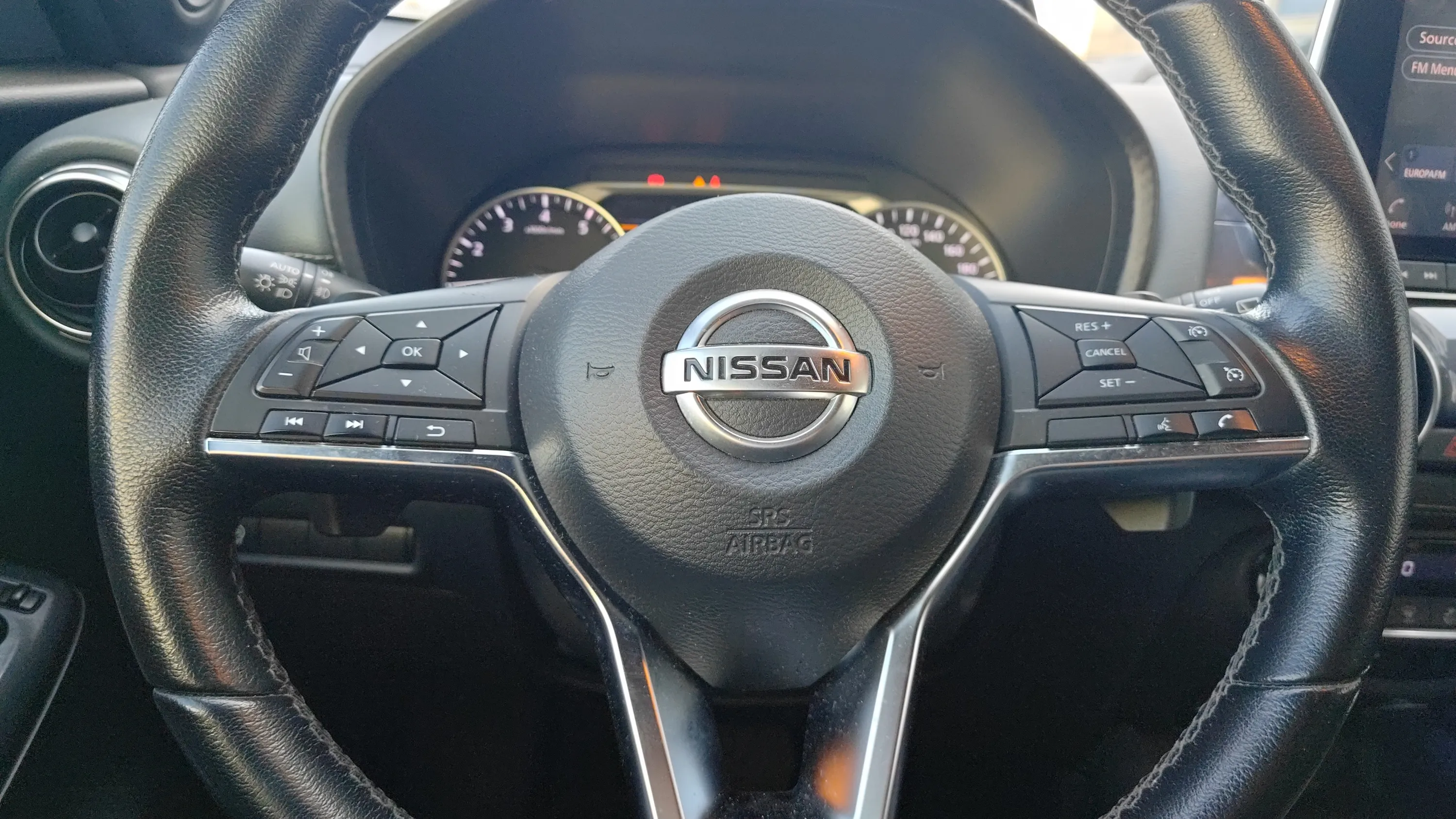 Nissan Juke DIG-T DCT Enigma - foto 7