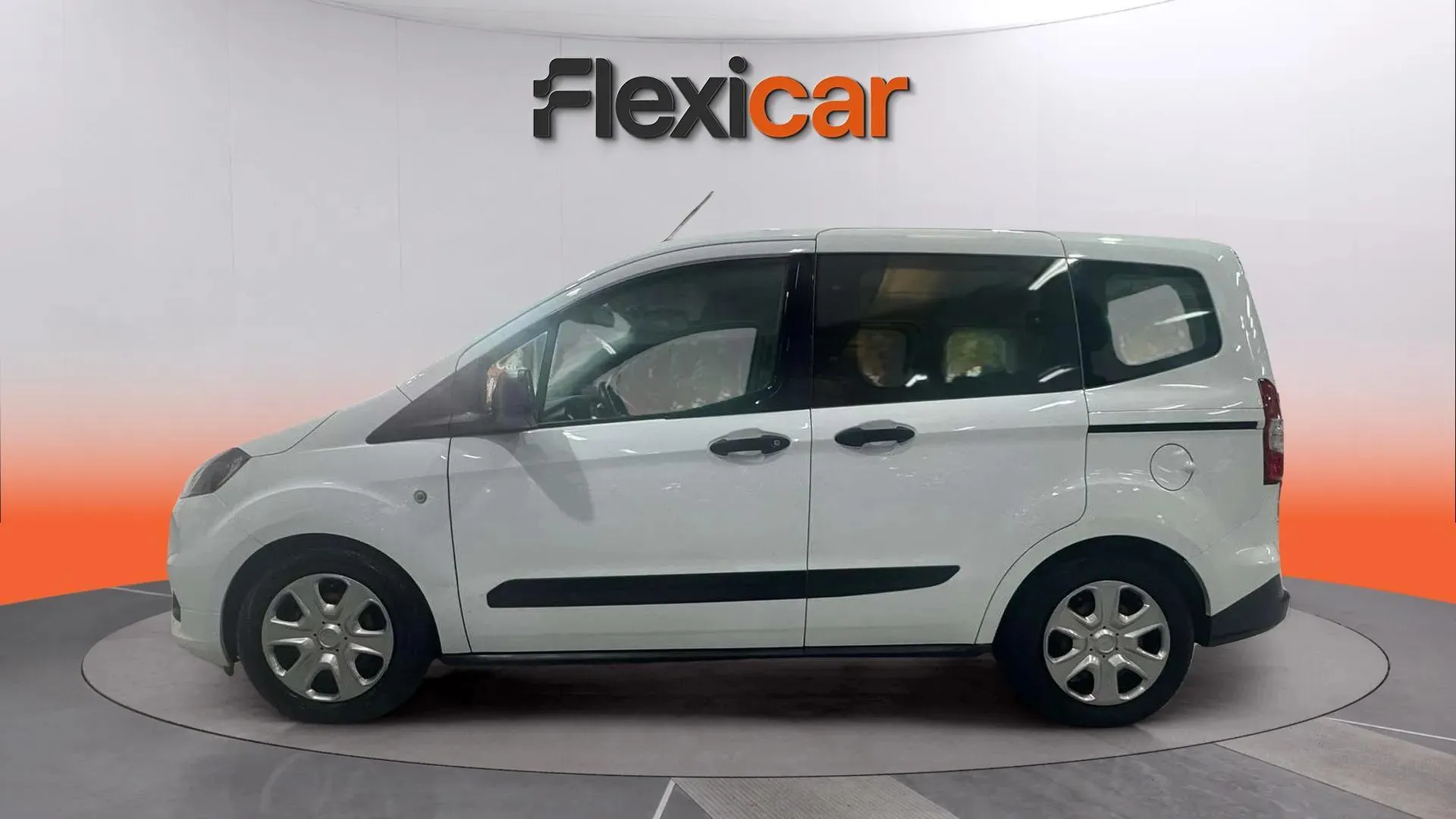 Ford Tourneo Courier 1.5 TDCi Ambiente - foto 4