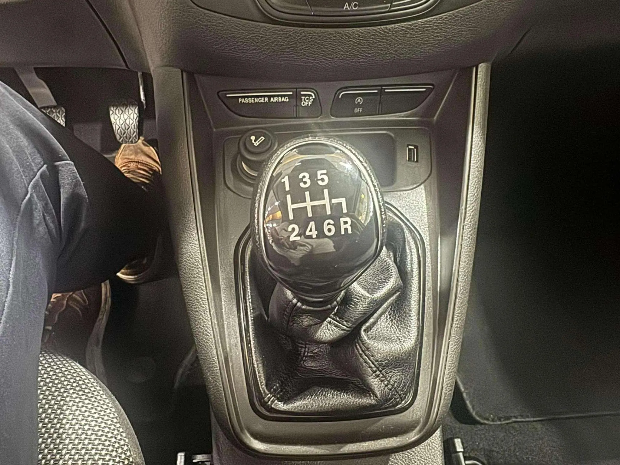 Ford Tourneo Courier 1.5 TDCi Ambiente - foto 15