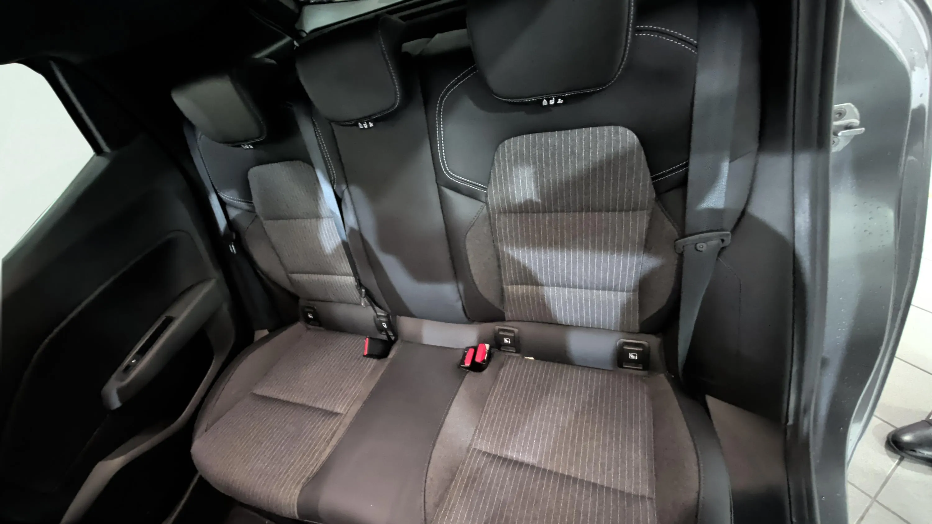 Mitsubishi Colt 100T Kaiteki - foto 14