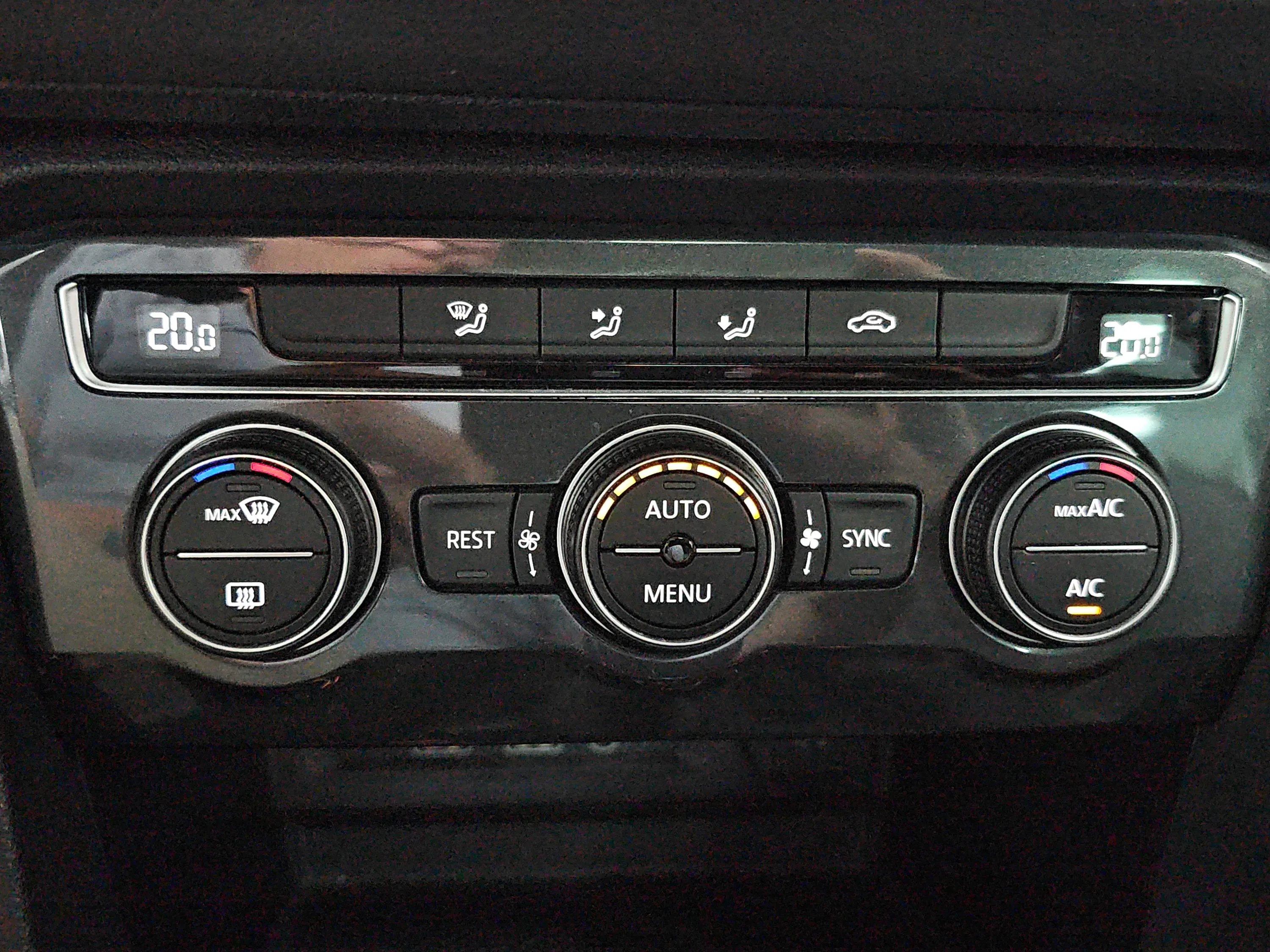 Volkswagen Tiguan Advance 1.5 TSI - foto 12