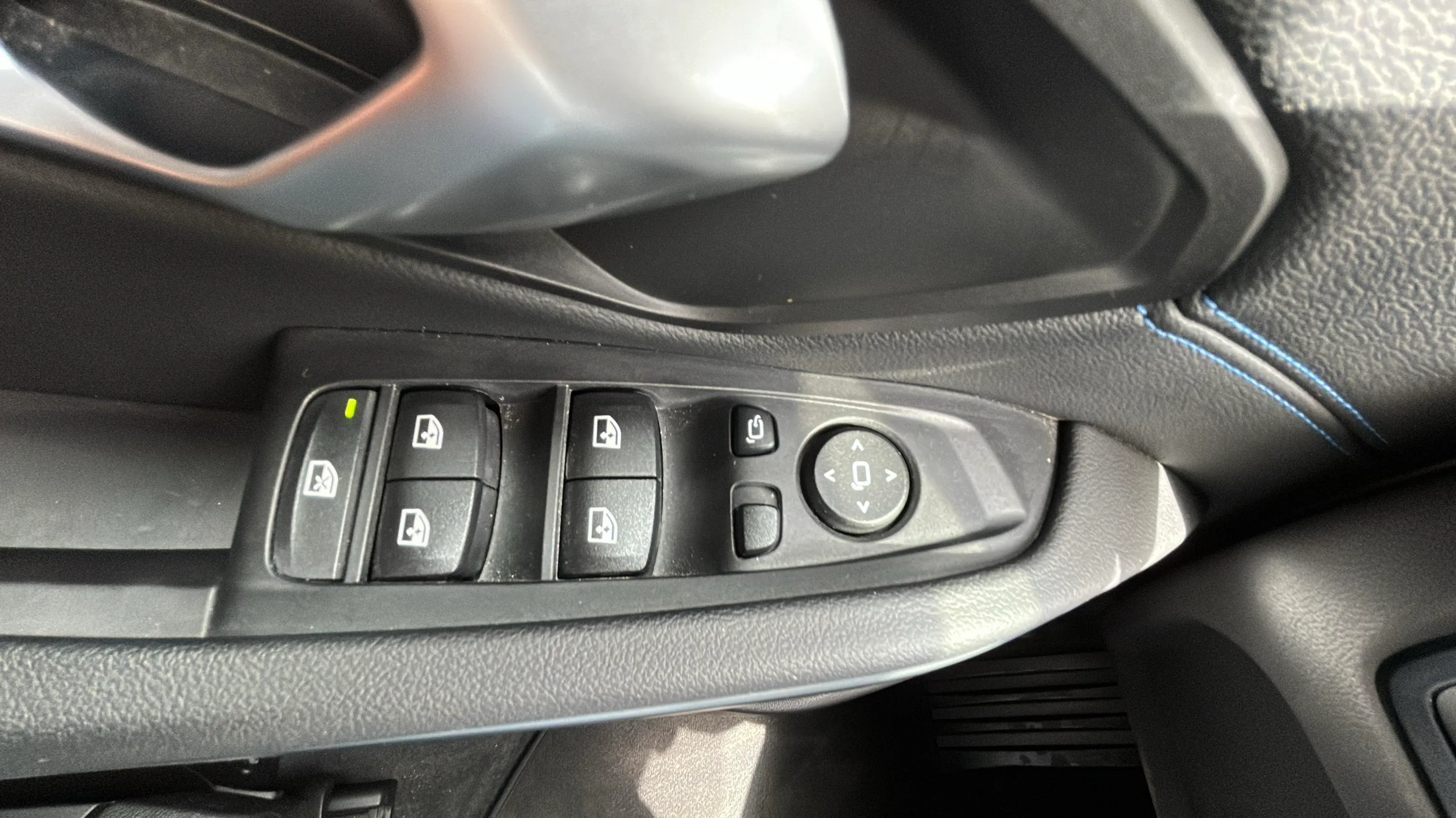 BMW Serie 3 318d - foto 18