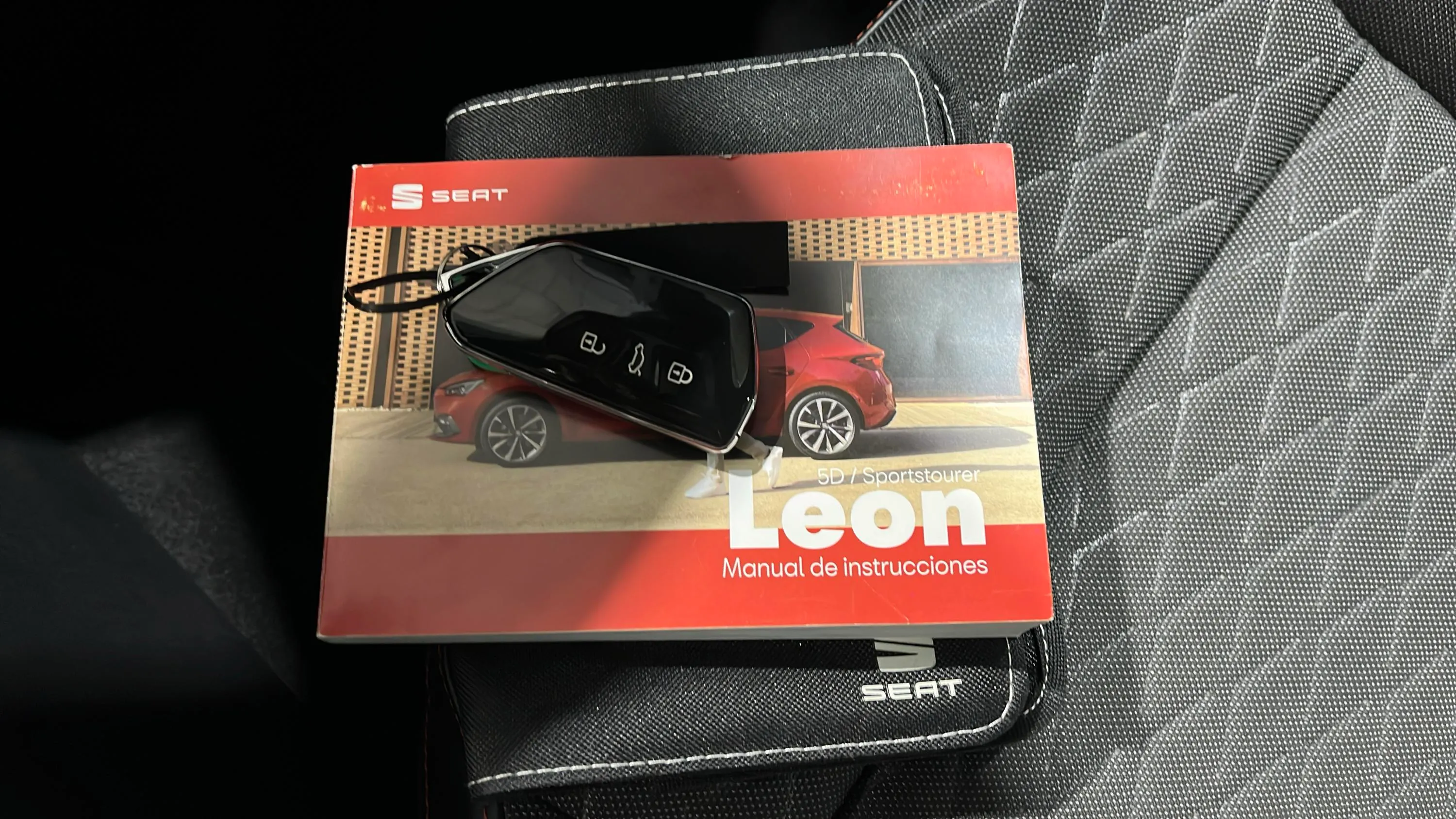 SEAT León 1.5 eTSI DSG-7 FR - foto 25
