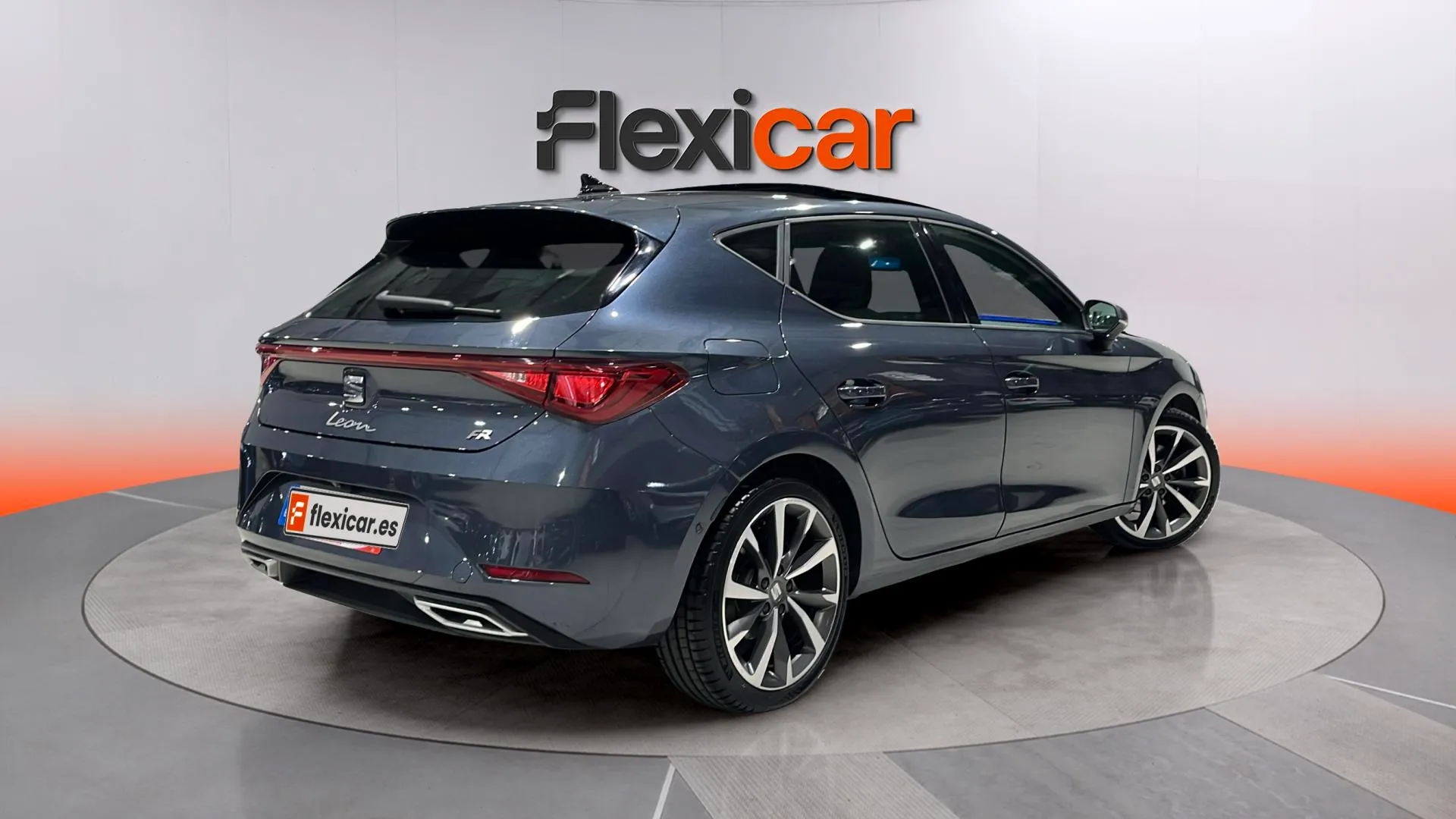 SEAT León 1.5 eTSI DSG-7 FR - foto 8