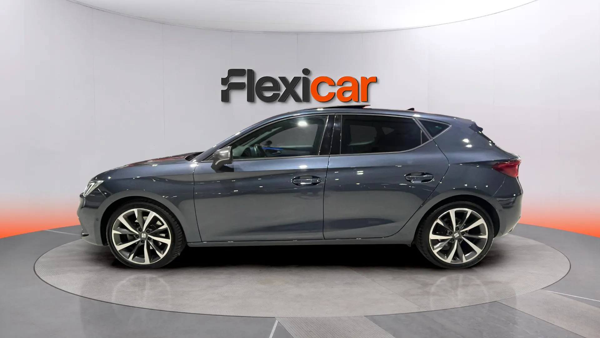 SEAT León 1.5 eTSI DSG-7 FR - foto 4