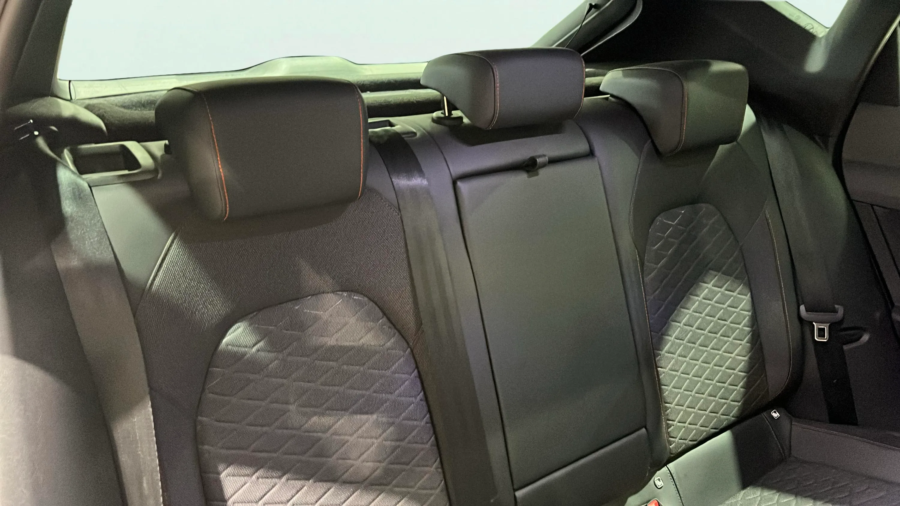 SEAT León 1.5 eTSI DSG-7 FR - foto 13