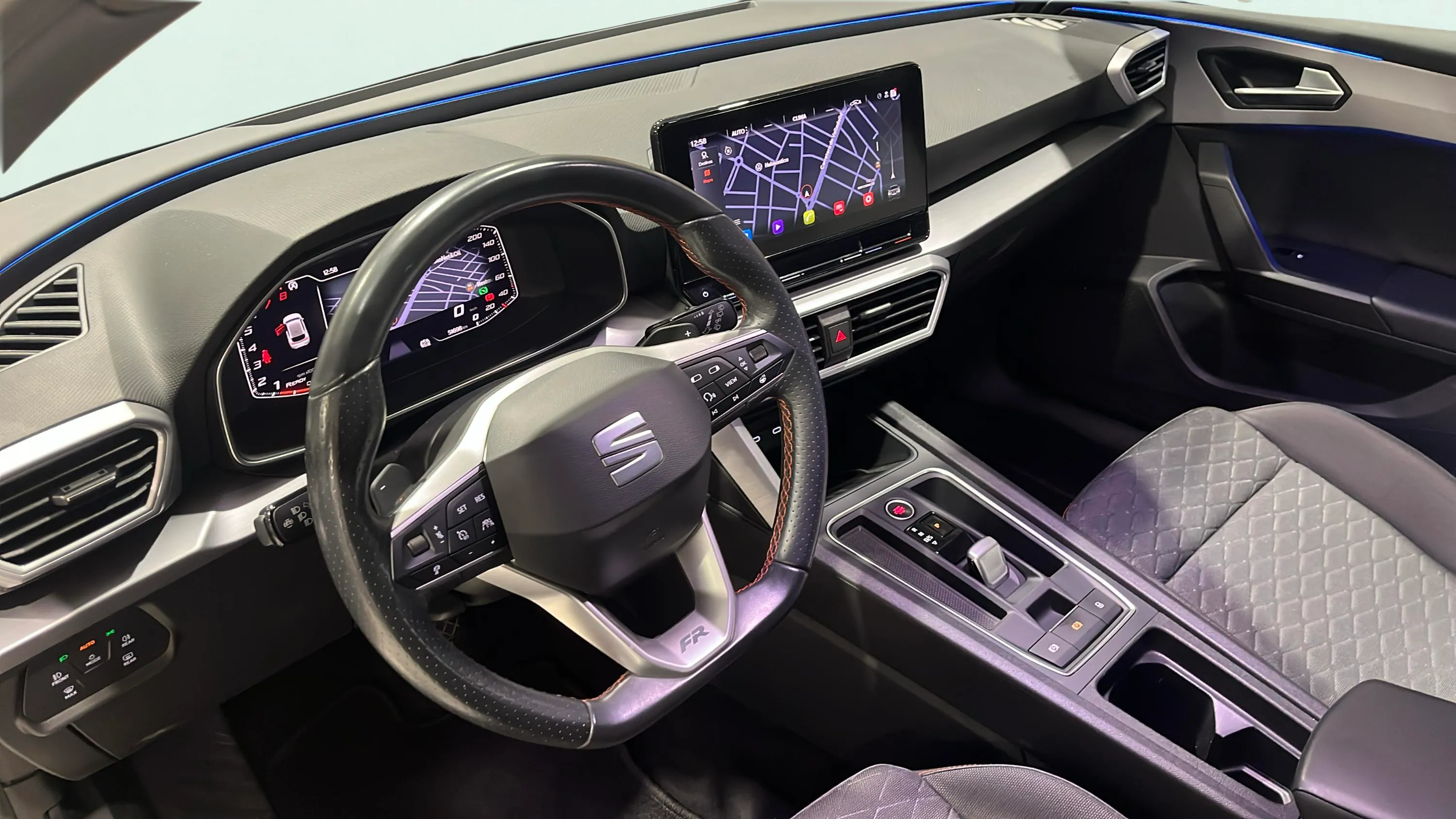 SEAT León 1.5 eTSI DSG-7 FR - foto 10