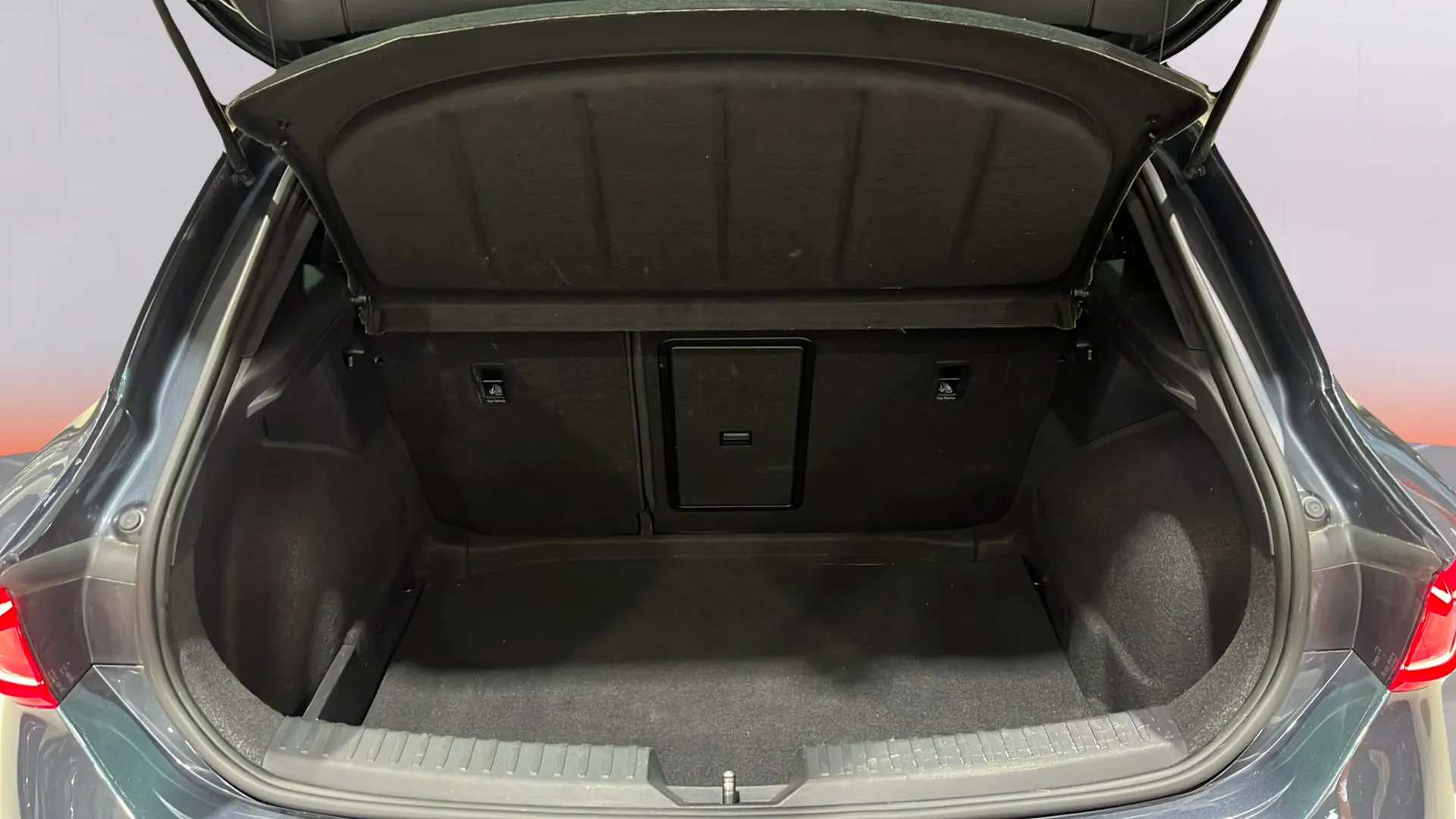 SEAT León 1.5 eTSI DSG-7 FR - foto 9