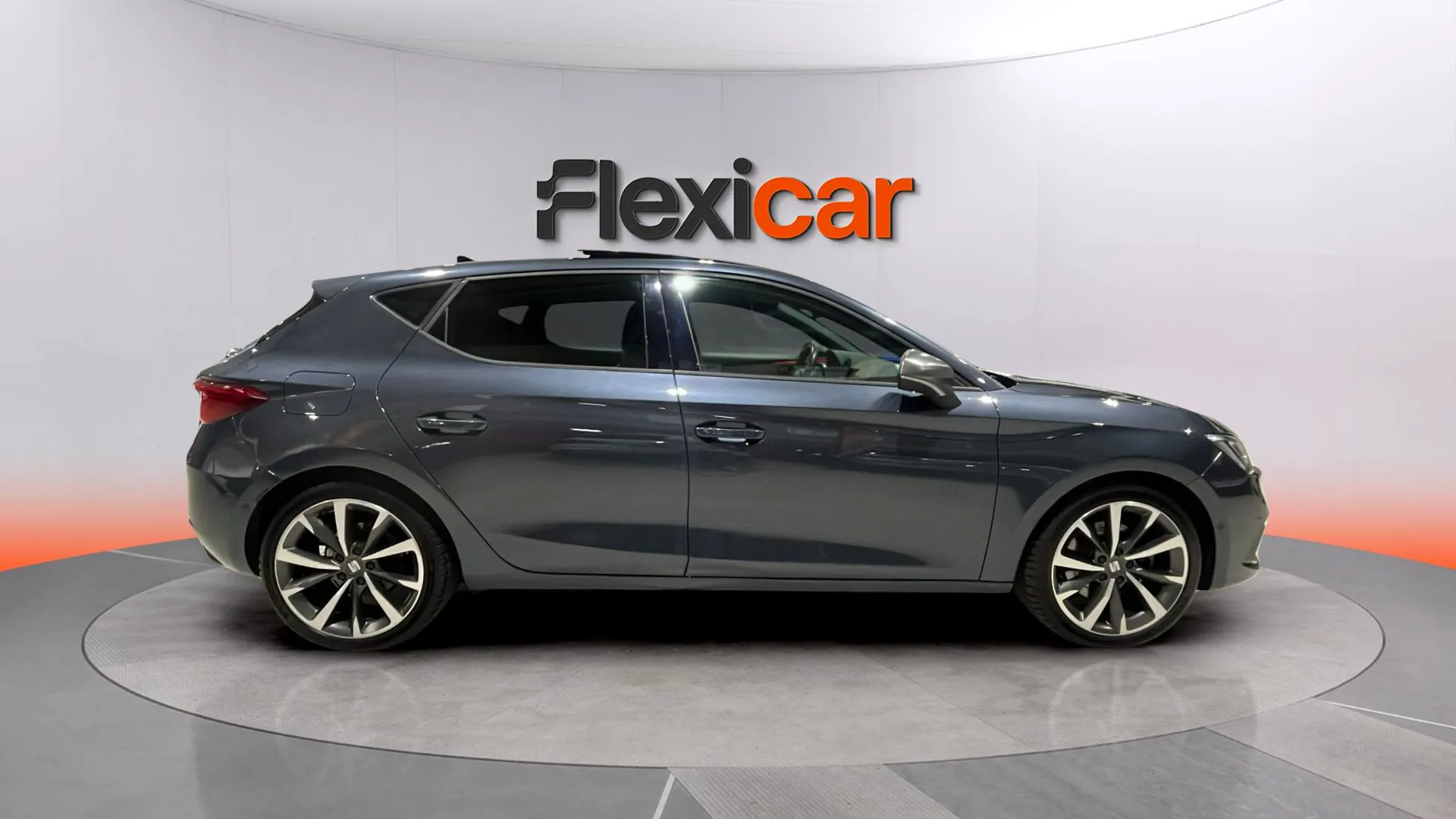 SEAT León 1.5 eTSI DSG-7 FR - foto 5