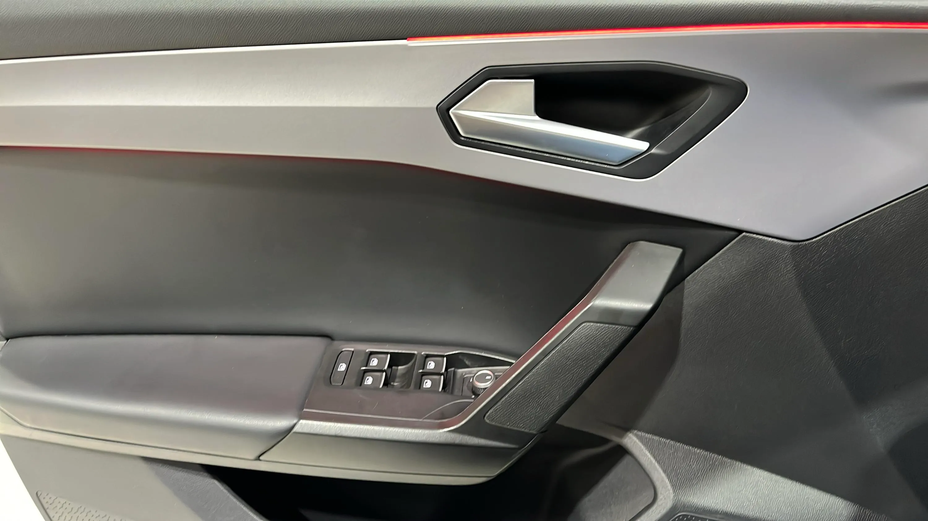 SEAT León 1.5 eTSI DSG-7 FR - foto 14