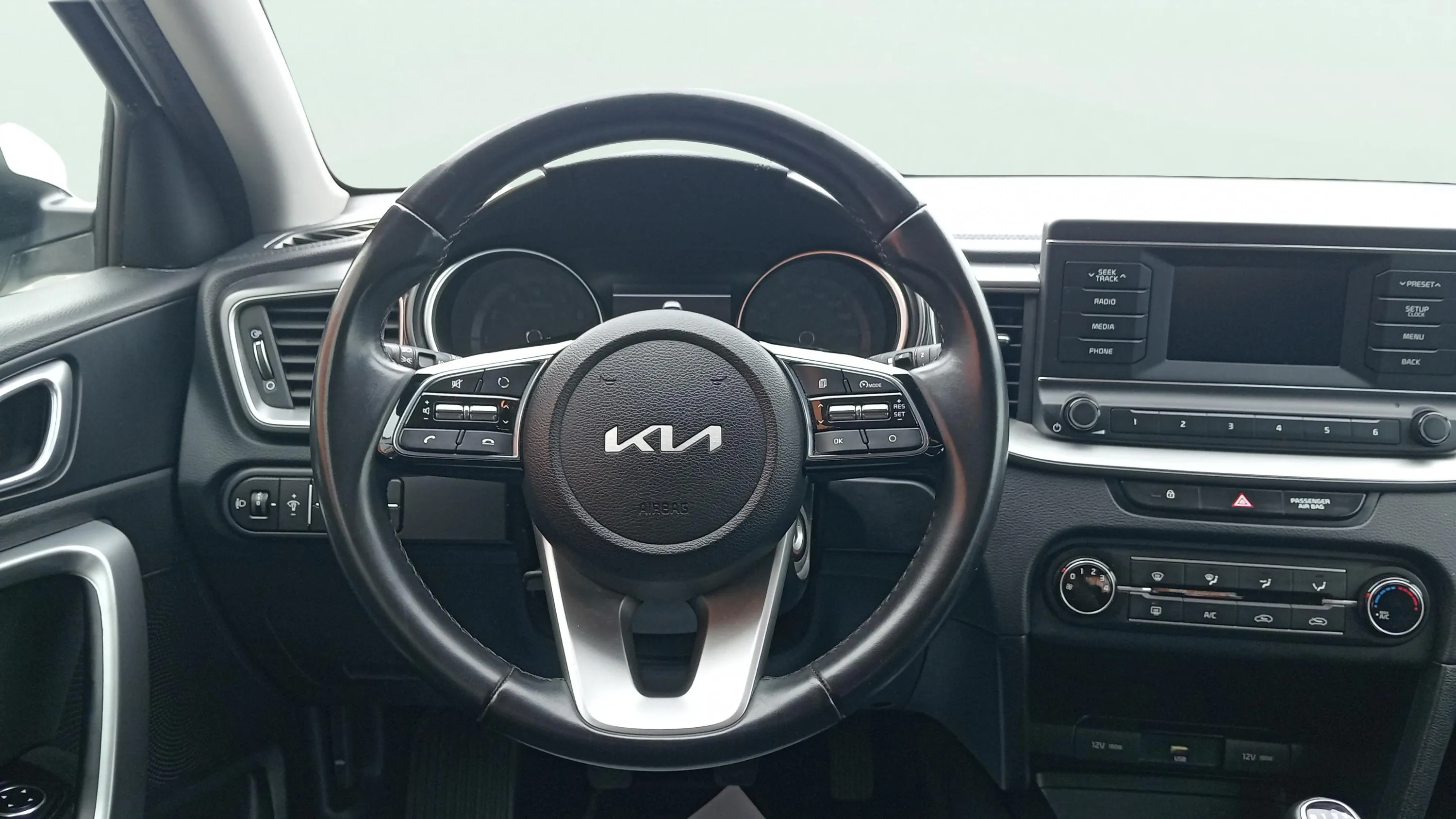 Kia XCeed 1.0 T-GDi Concept - foto 17