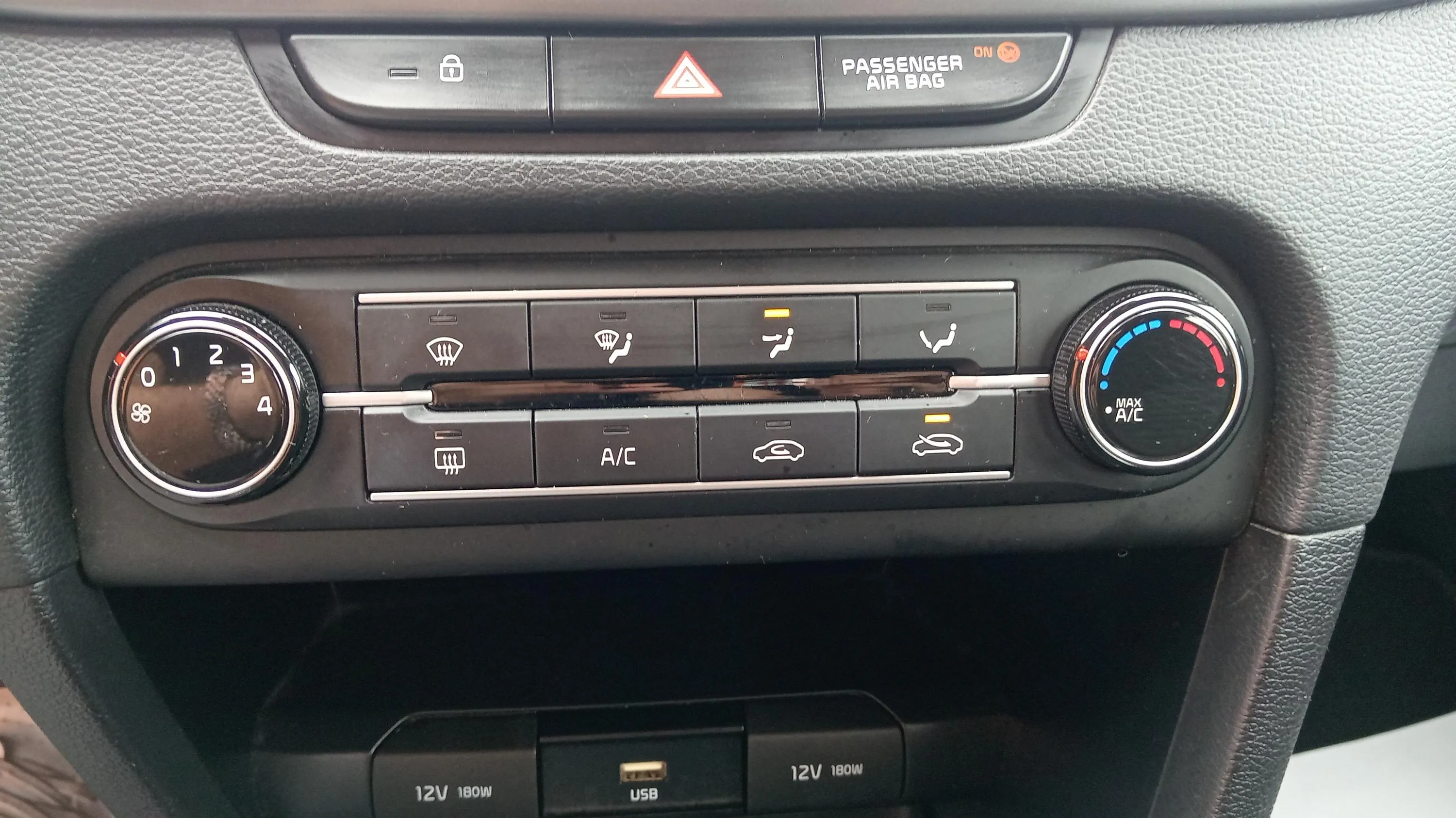 Kia XCeed 1.0 T-GDi Concept - foto 19