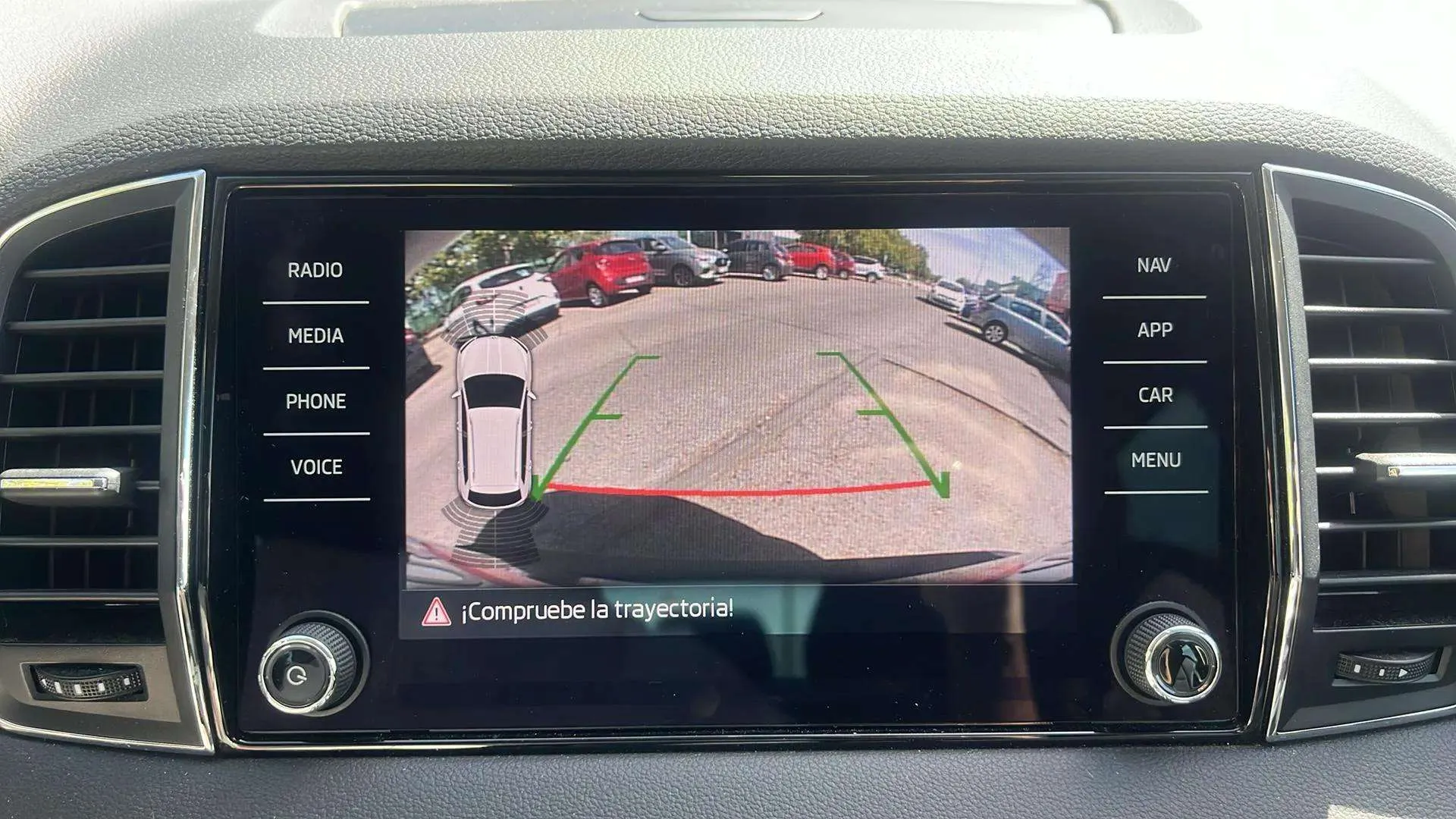 Škoda Karoq 1.5 TSI DSG ACT Ambition - foto 17