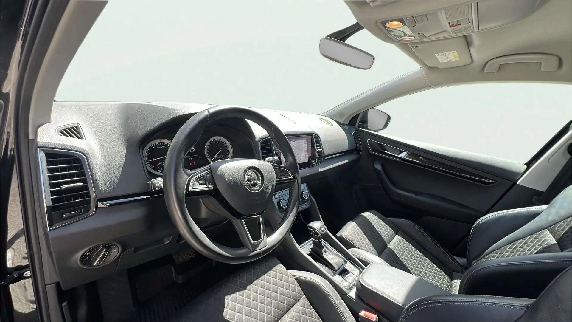 Škoda Karoq 1.5 TSI DSG ACT Ambition - foto 9