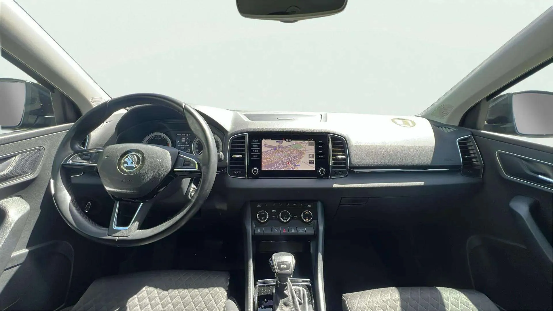 Škoda Karoq 1.5 TSI DSG ACT Ambition - foto 10