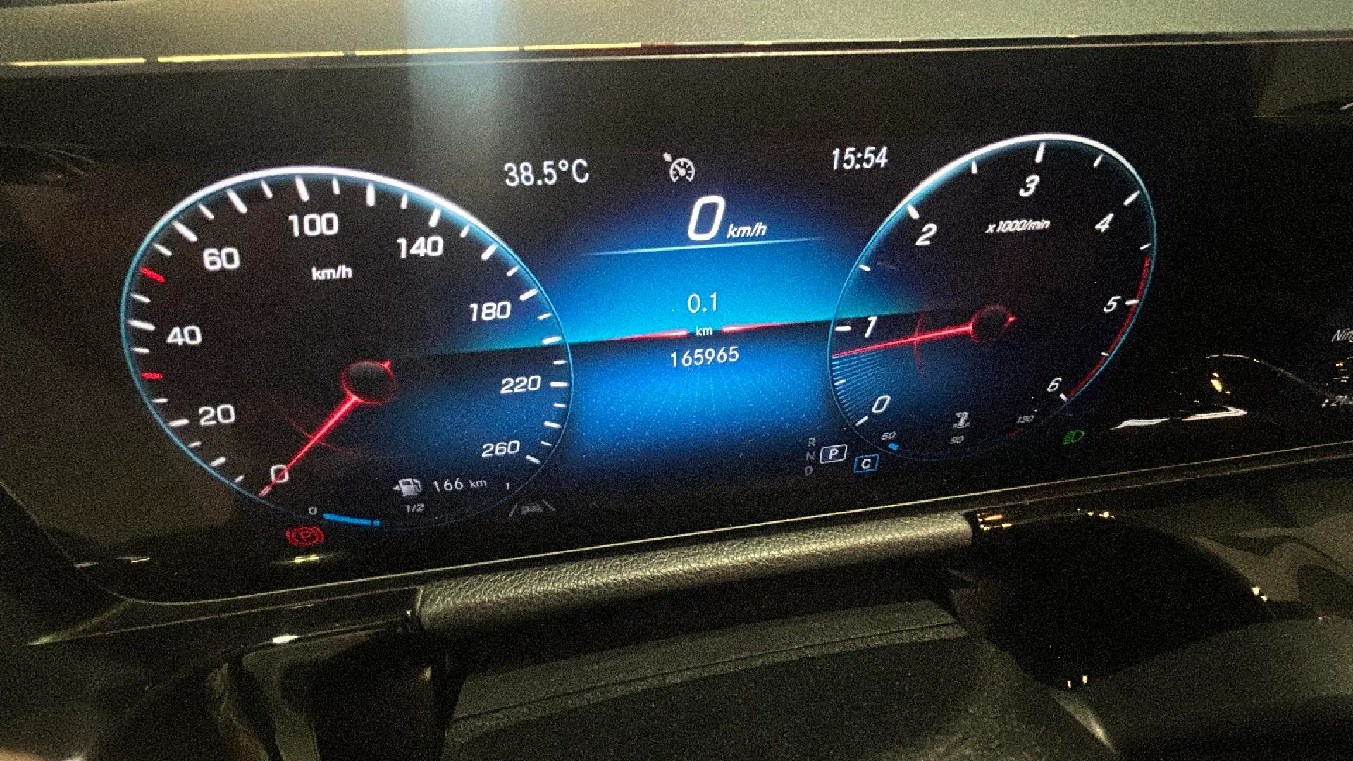 Mercedes-Benz GLA 200 D - foto 16