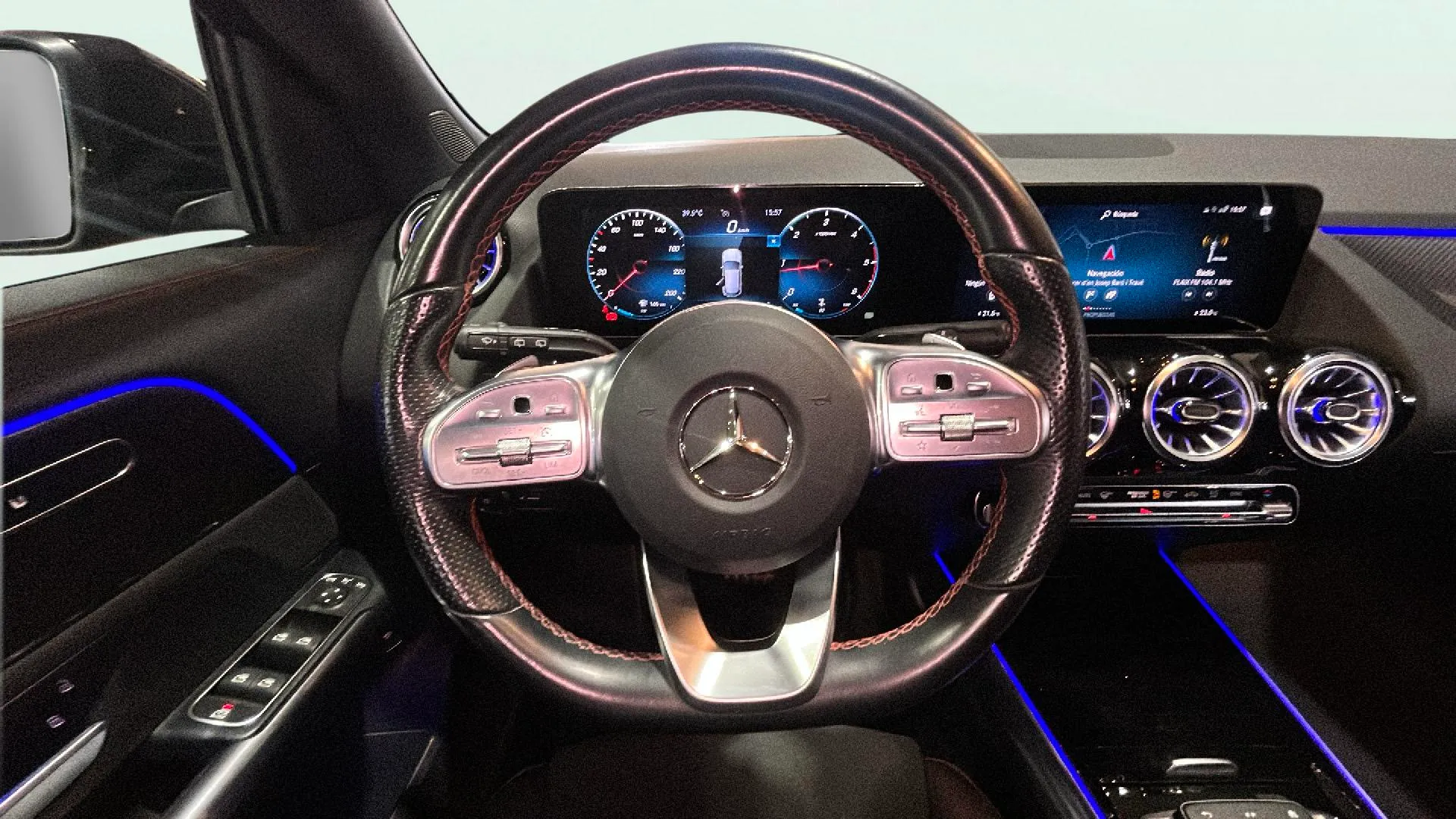 Mercedes-Benz GLA 200 D - foto 17
